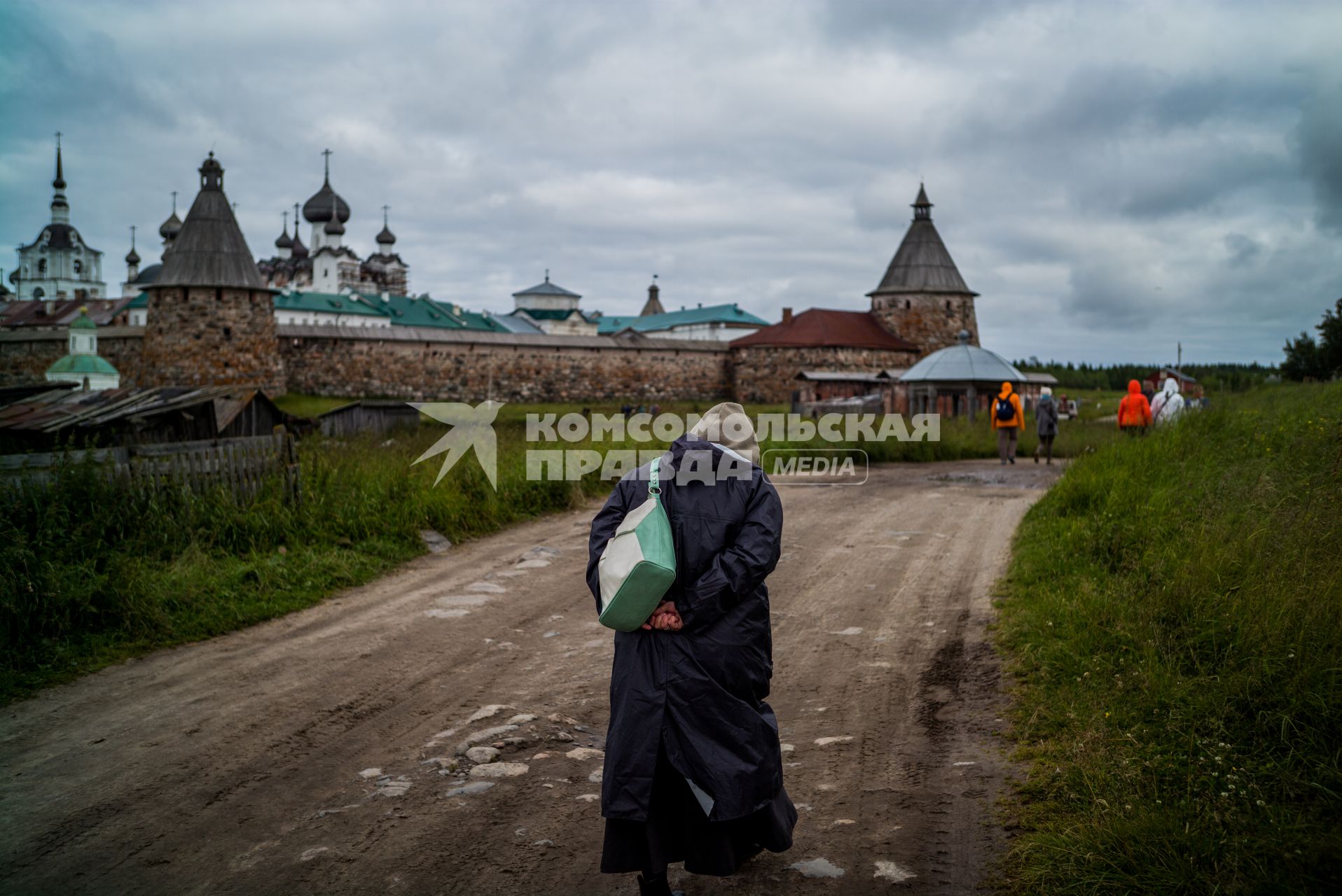 Соловки, Соловецкий монастырь.  Вид на Спасо-Преображенский Соловецкий монастырь.