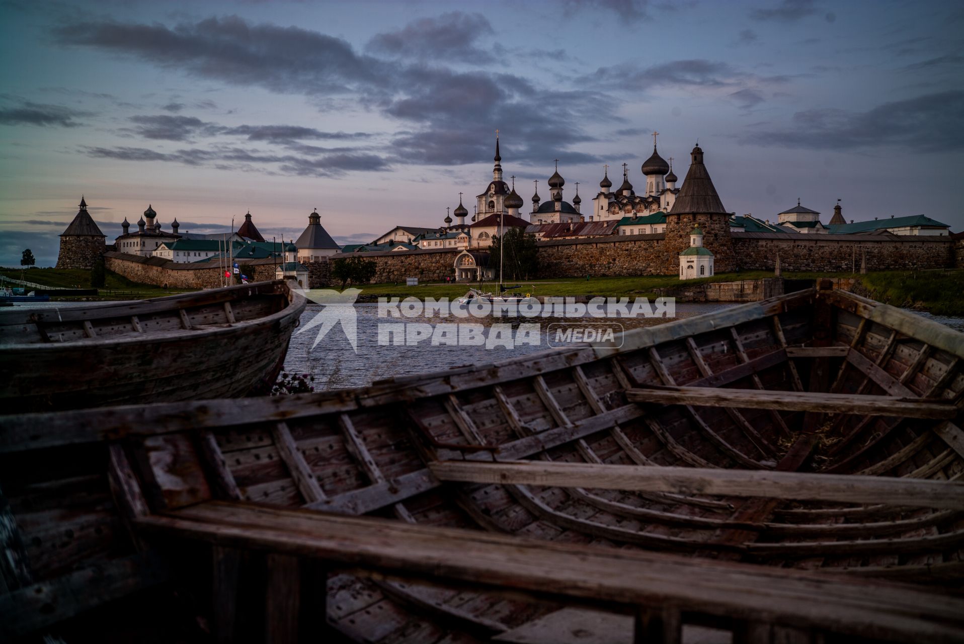 Соловки, Соловецкий монастырь.  Вид на Спасо-Преображенский Соловецкий монастырь.