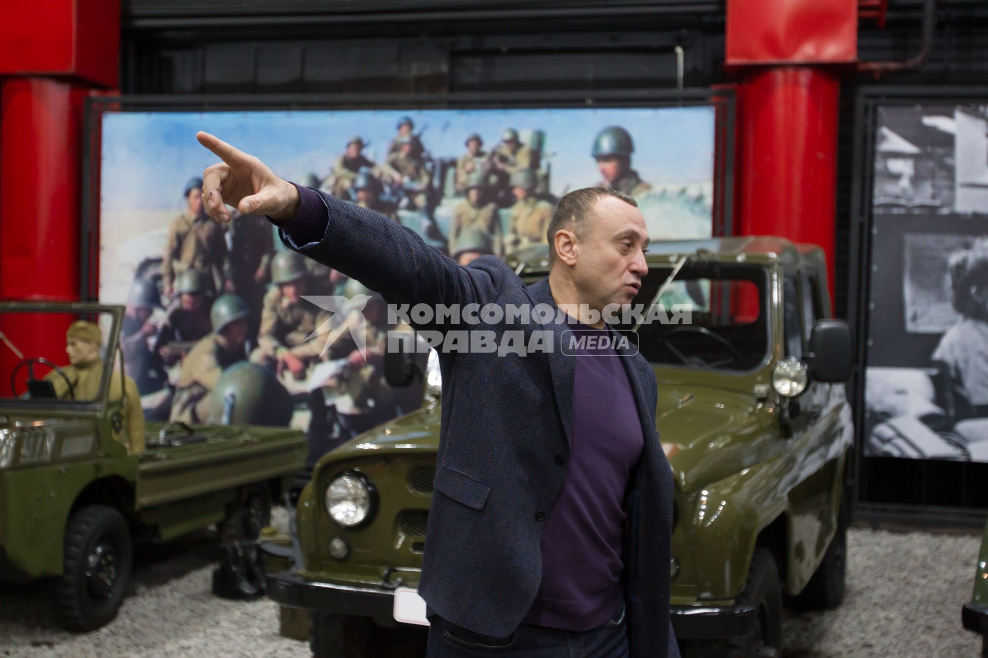 Москва. Директор музея `Моторы Октября` Дмитрий Октябрьский.