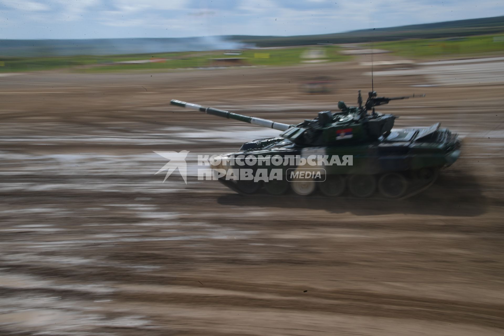 Московская область.  Танк Т-72Б3   на соревнованиях `Танковый биатлон` в рамках Армейских международных игр-2019 на полигоне Алабино.