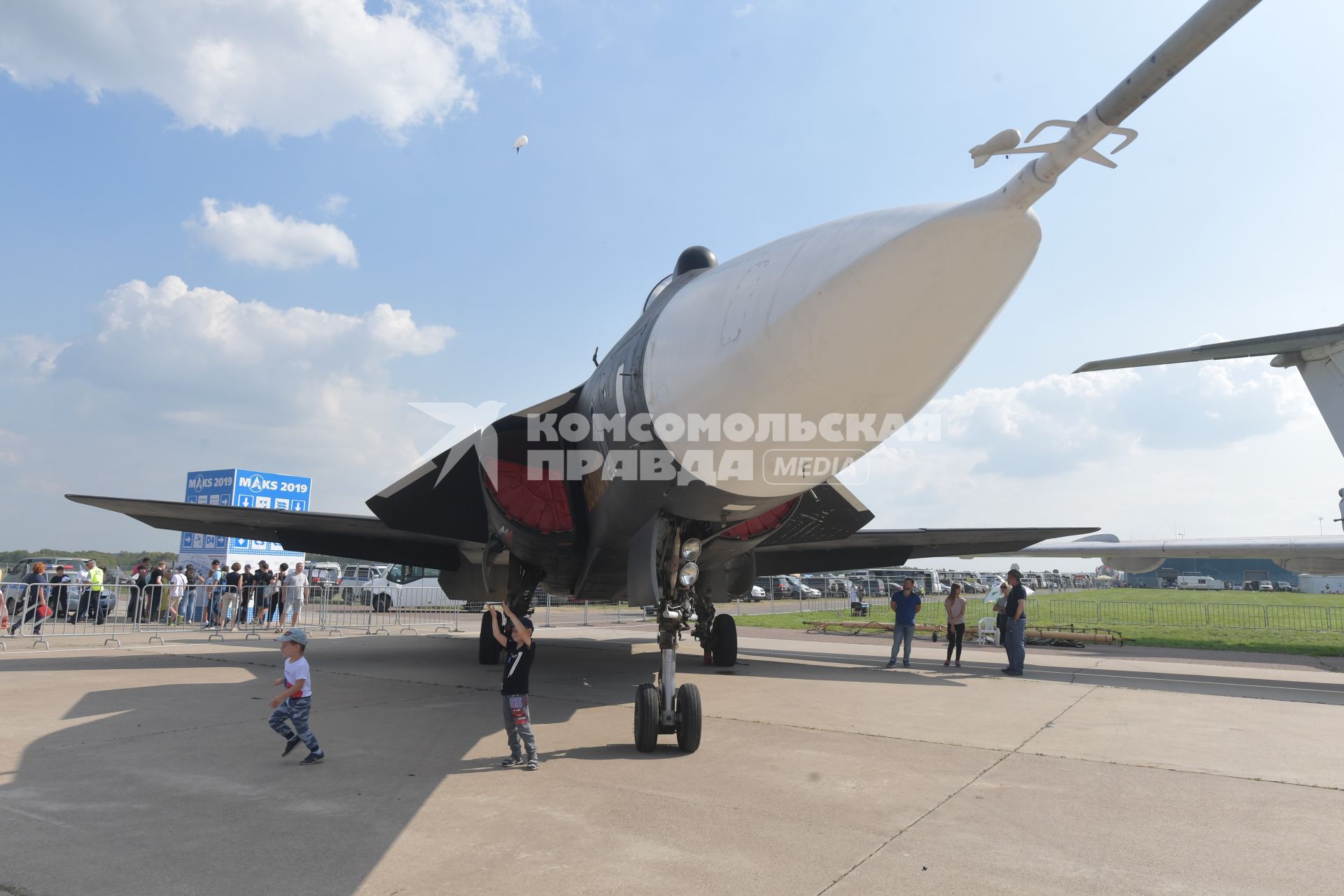 Московская область.  Эксперементальный одноместный самолет Су-47 на Международном авиационно-космическом салоне МАКС-2019.