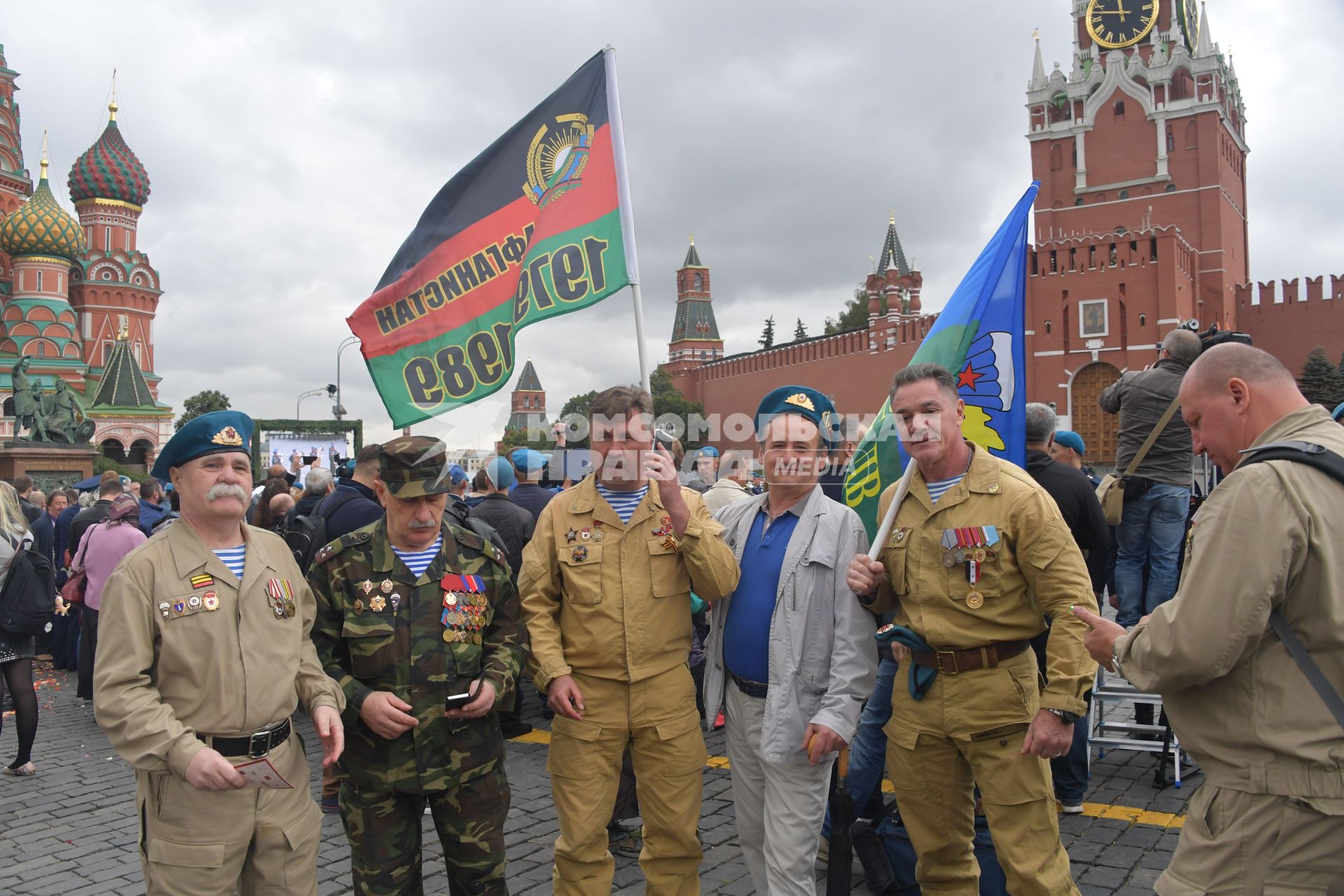 Москва. Во время  празднования Дня Воздушно-десантных войск на Красной площади..