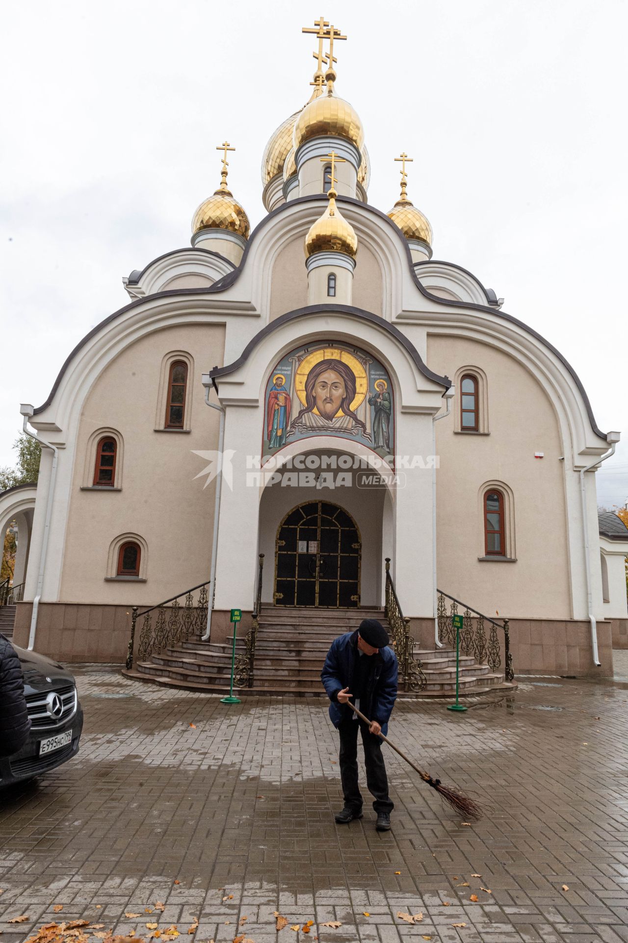 Москва. Храм Матроны Московской  на улице Софьи Ковалевской.