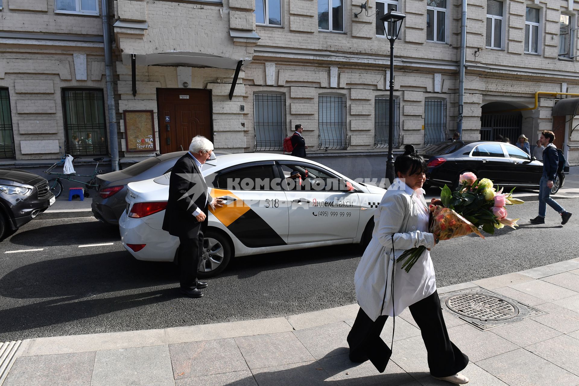 Москва.   Мать и отец Константина Богомолова  Ольга Ульянова и  Юрий Богомолов  во время  свадьбы  режиссера Константина Богомолова и телеведущей Ксении Собчак.