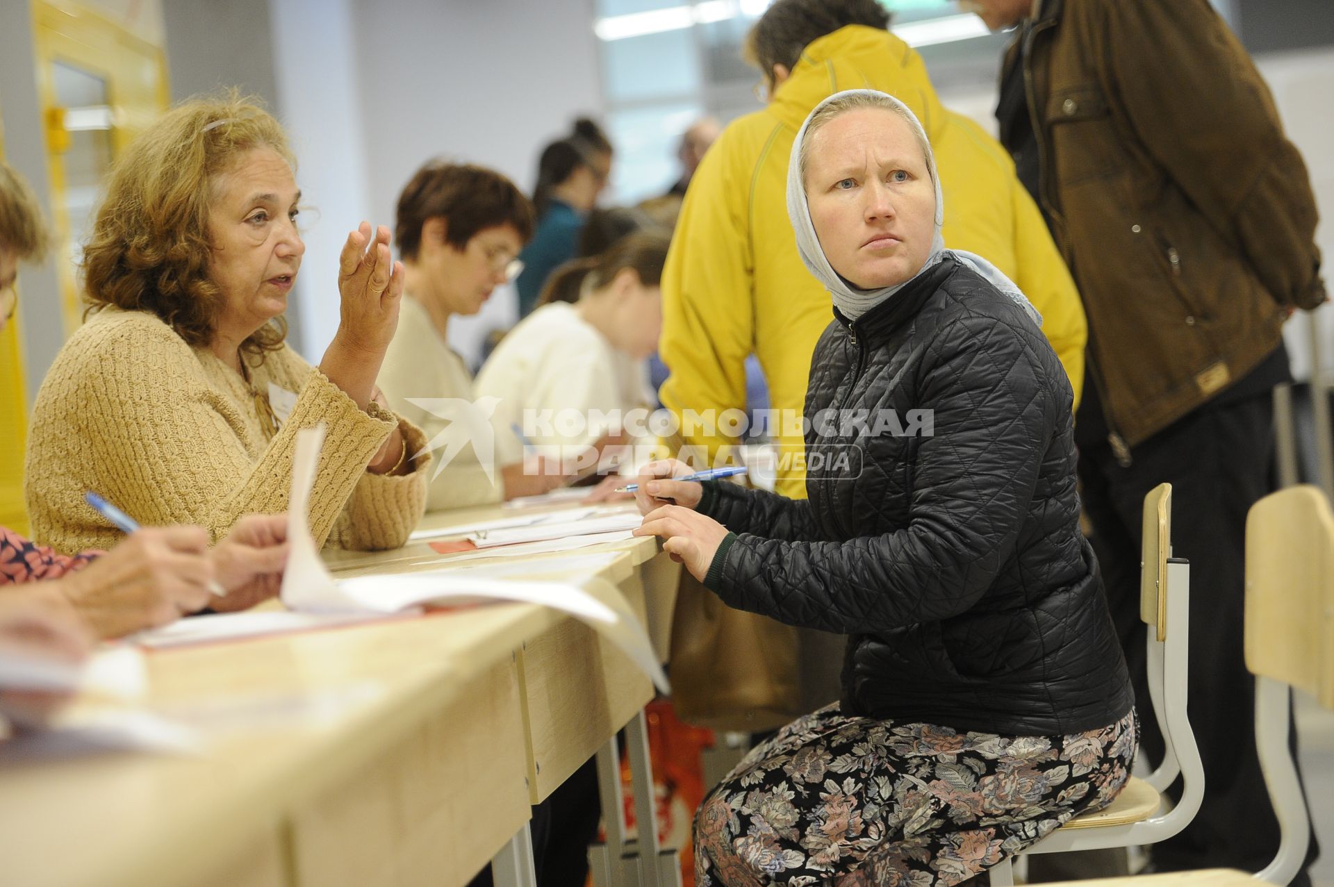 Екатеринбург. Общегородской опрос горожан о месте строительства храма святой Екатерины. В мае 2019 из-за решения властей строить храм на месте сквера у драматичкого театра произожли массовые протесты, после чего было принято решение о проведении опроса.