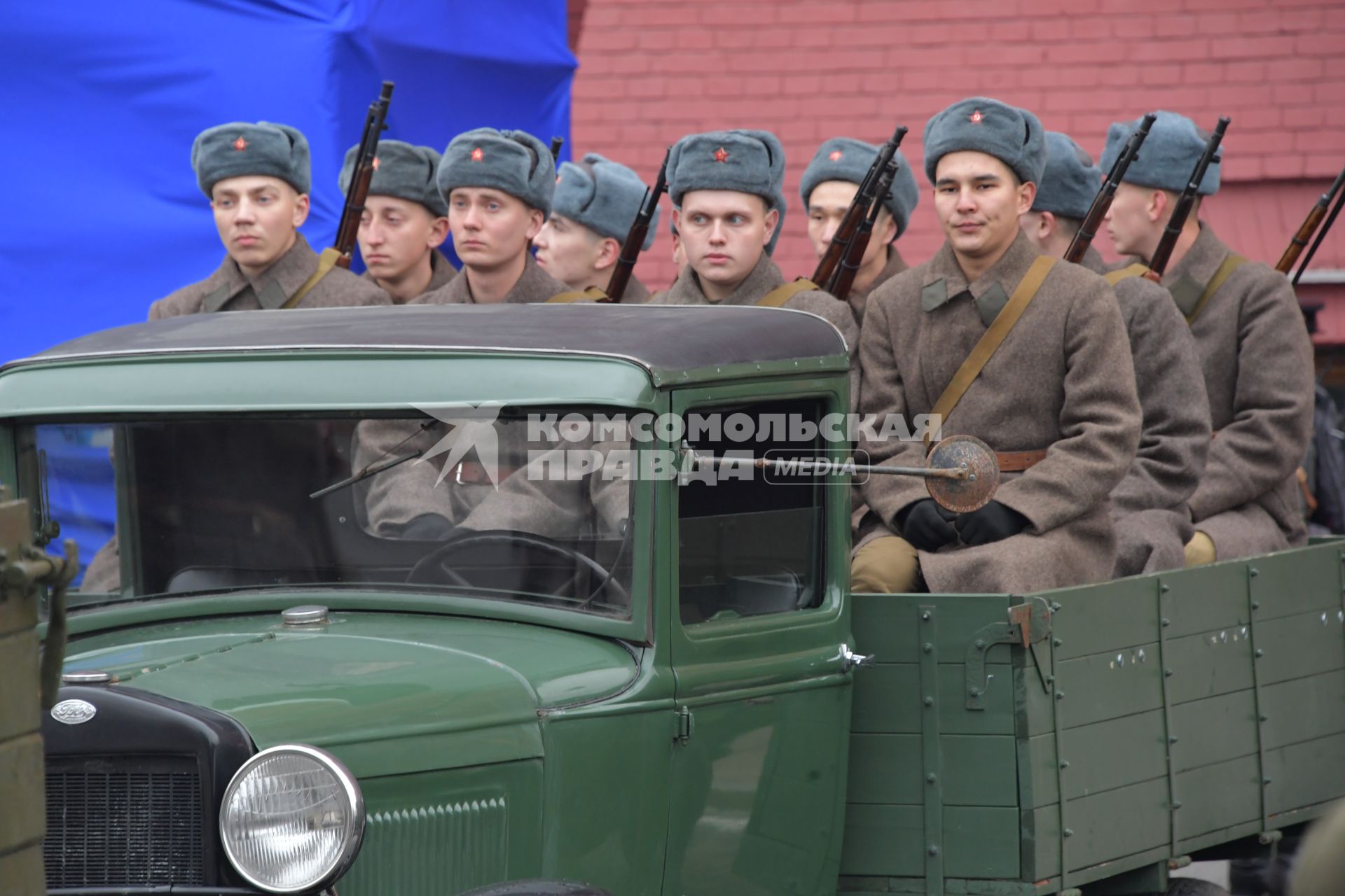 Москва. Участники торжественного марша, посвященного 78-й годовщине военного парада 1941 года, на Красной площади.