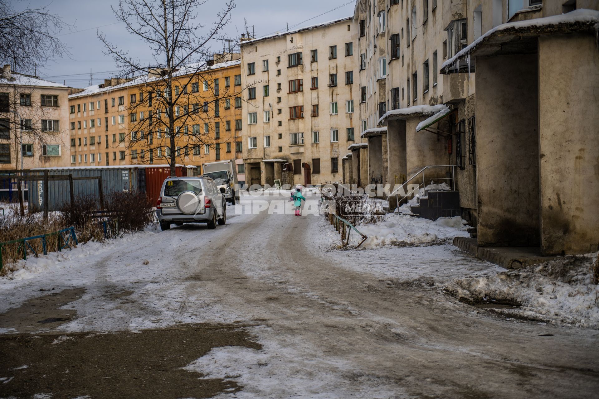 Магаданская область,  Усть-Омчуг. Городской вид.