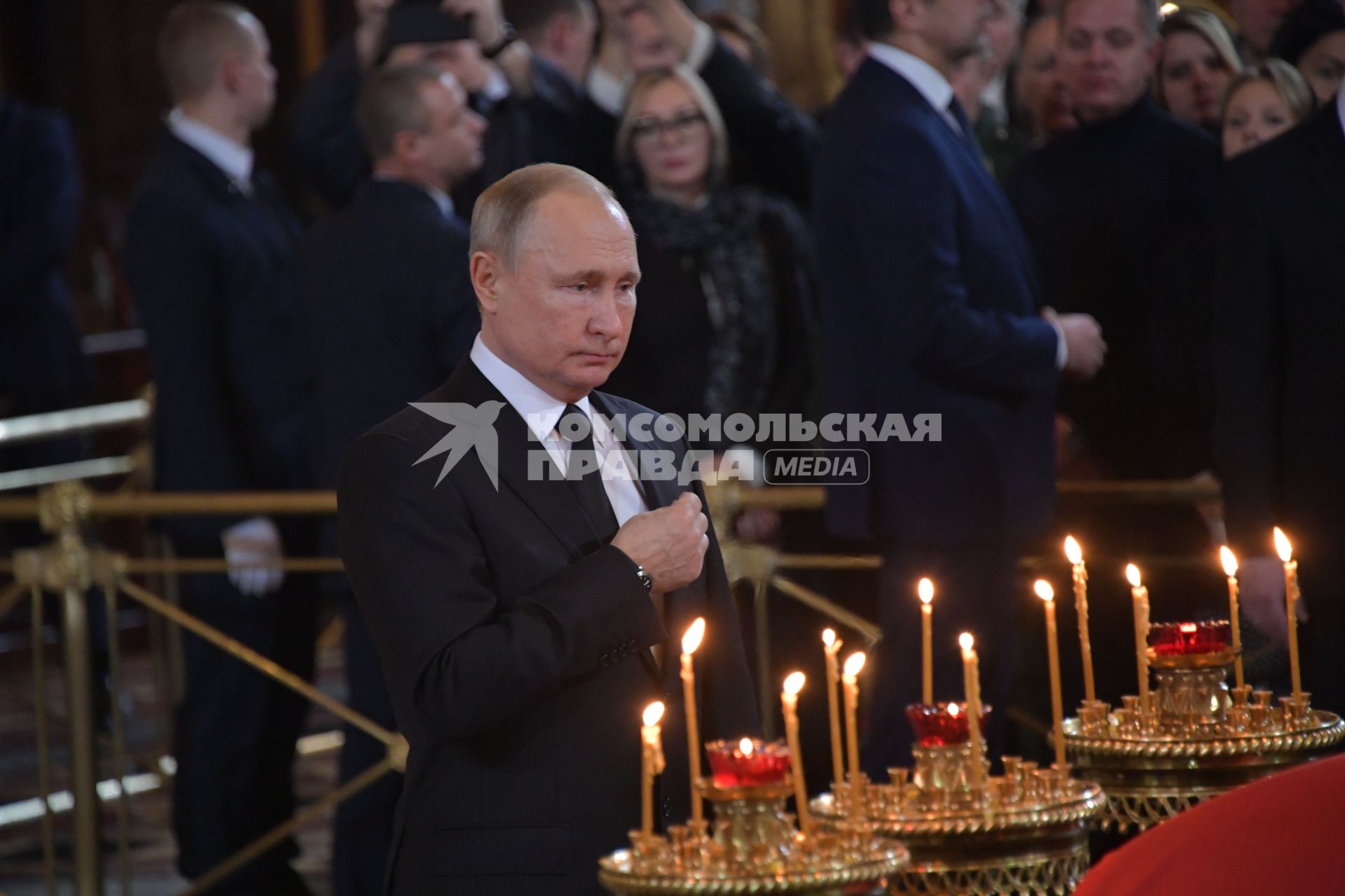 Москва. Президент России Владимир Путин на церемонии прощания с бывшим  мэрм Москвы Юрием Лужковым в храме Христа Спасителя.