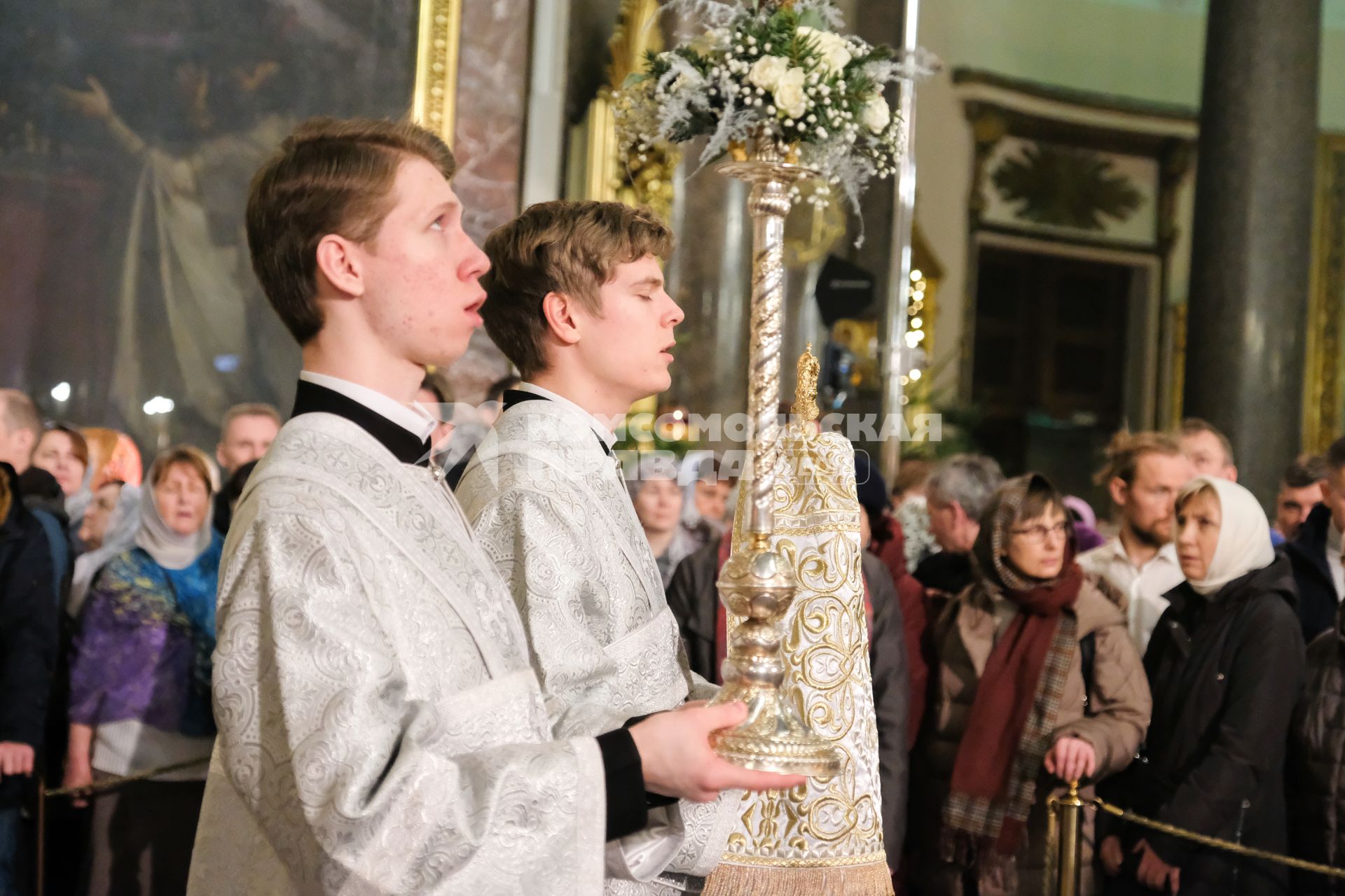 Санкт-Петербург. Во время Рождественского богослужения  в Казанском соборе.