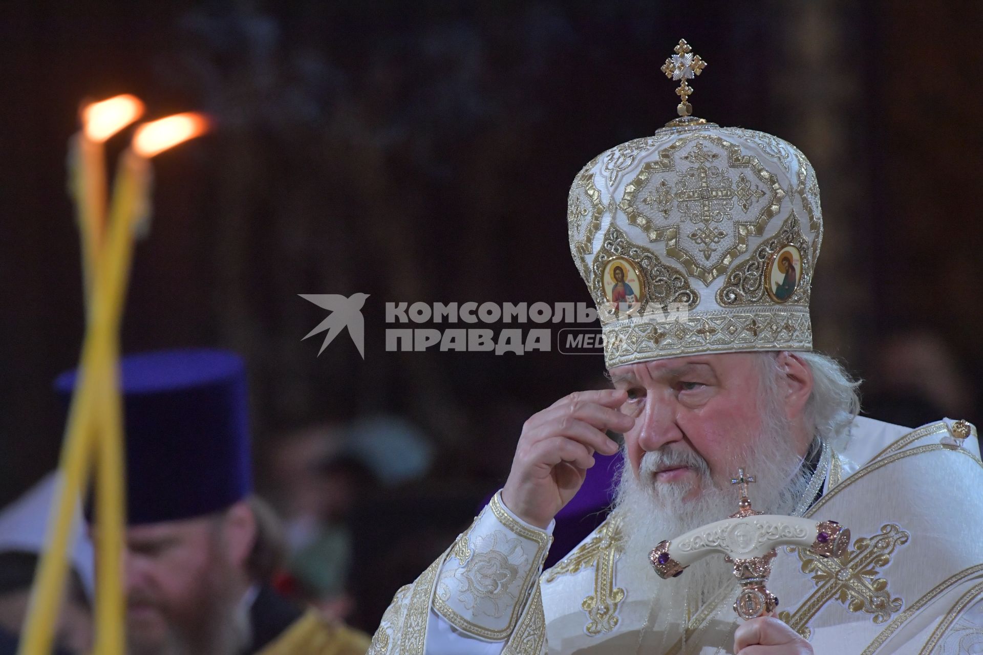 Москва.  Патриарх Московский и всея Руси  Кирилл во время Рождественского богослужения в храме Христа Спасителя.