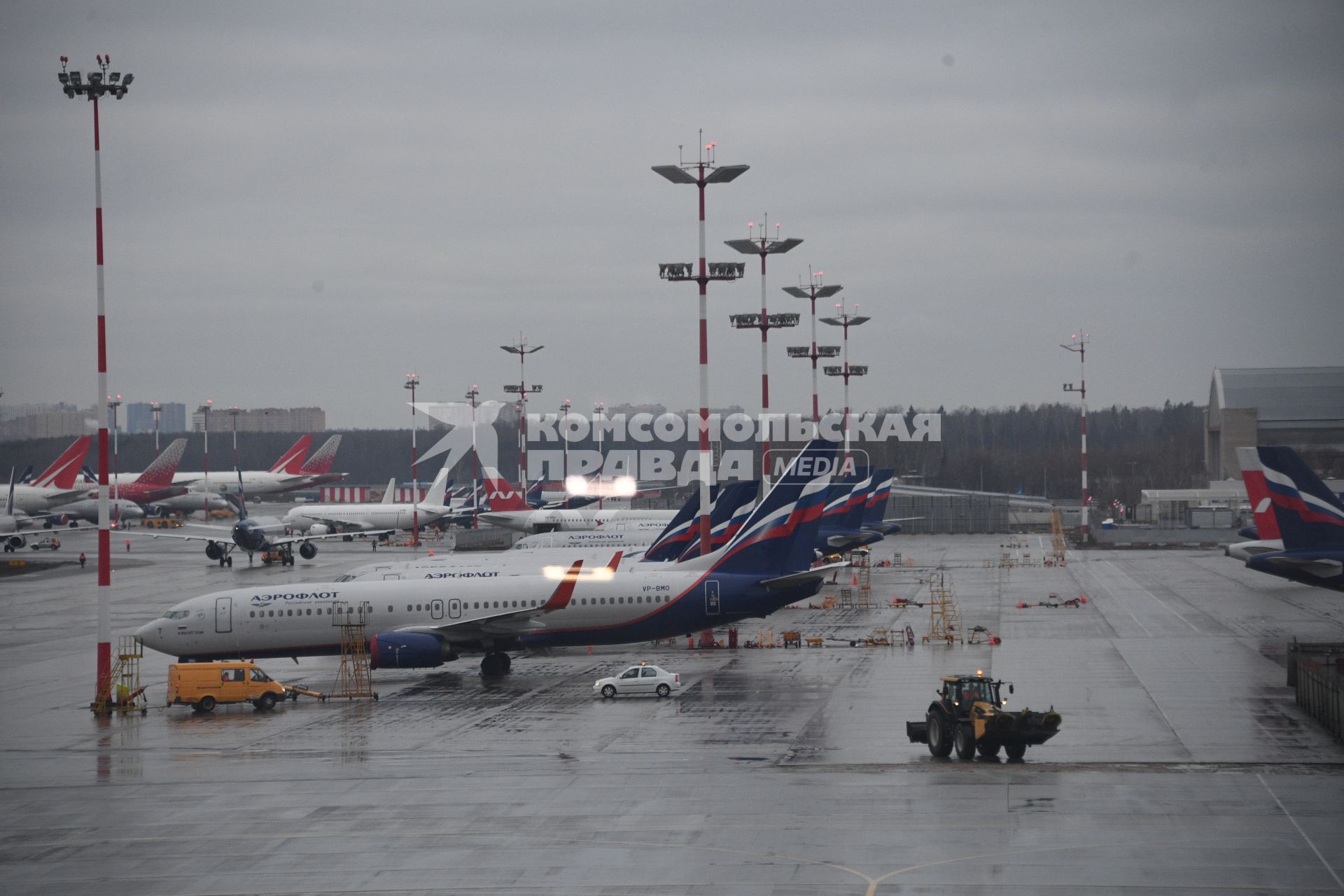 Московская область.  Самолеты в международном аэропорту Шереметьево.