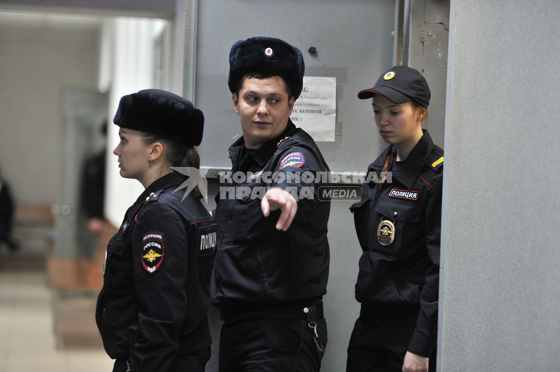 Екатеринбург. Сотрудники конвойной службы полиции в суде