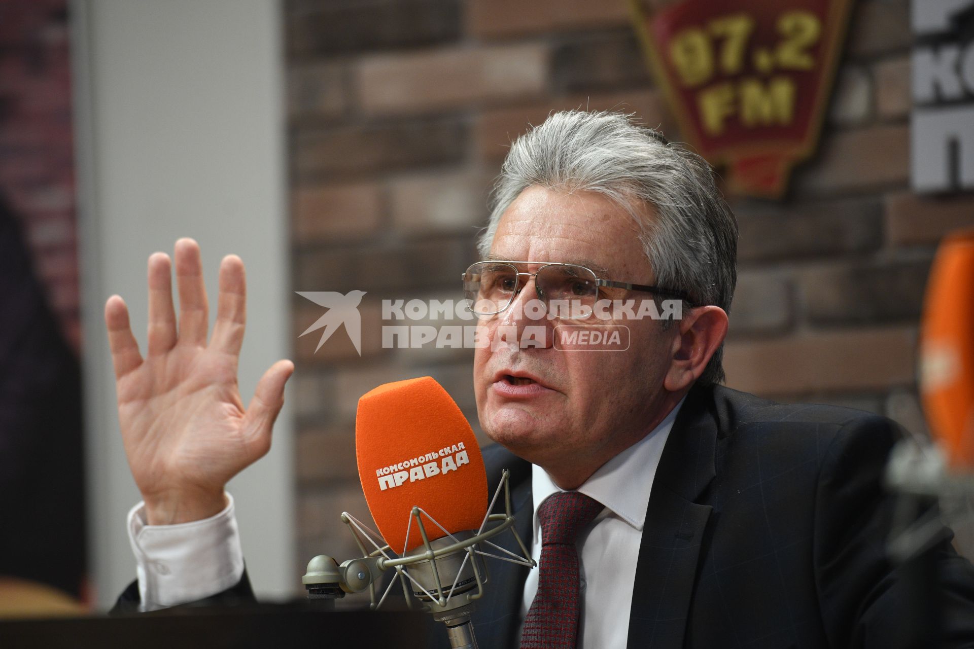 Москва. Президент РАН  Александр Сергеев  на радио `Комсомольская правда`.