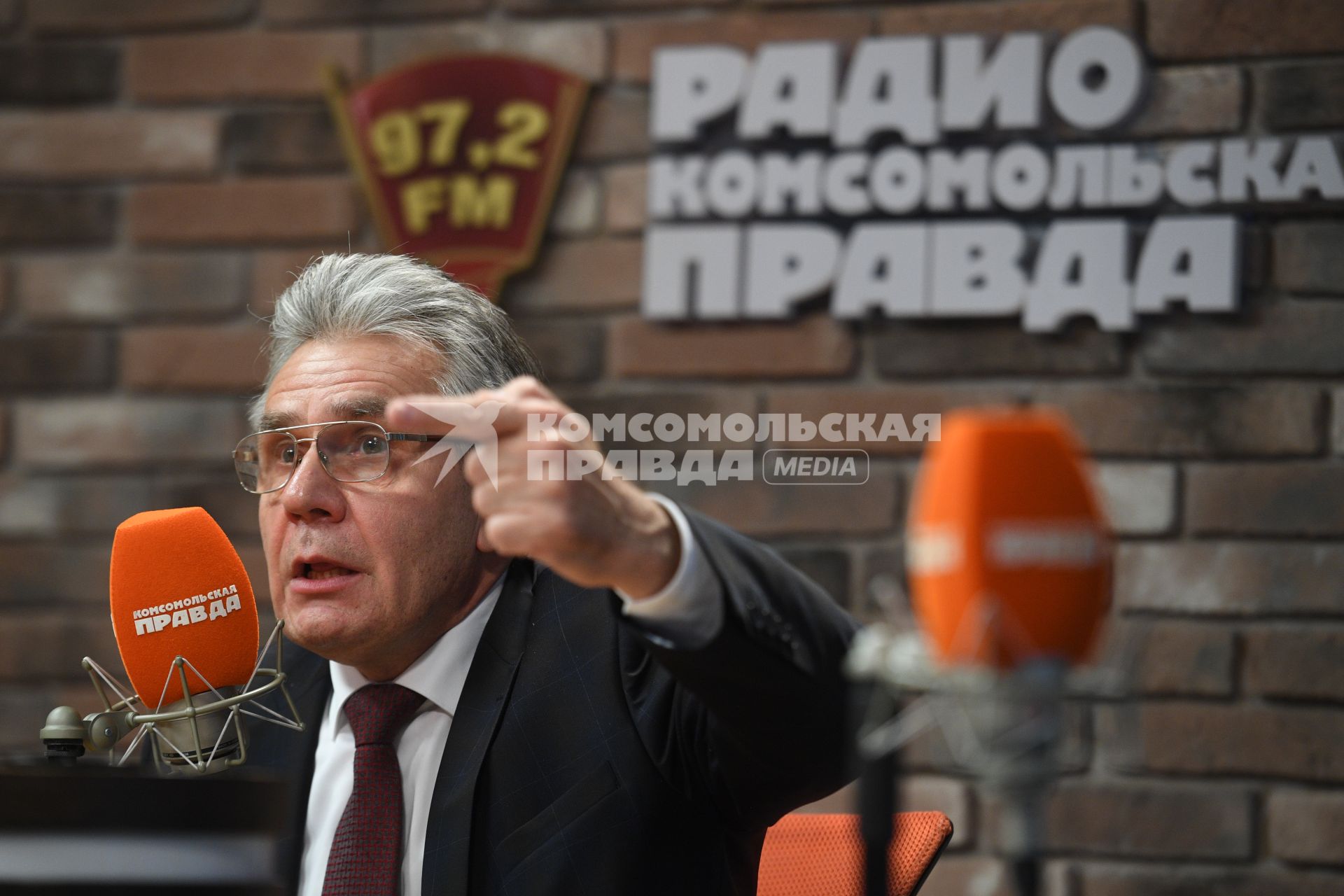 Москва. Президент РАН  Александр Сергеев  на радио `Комсомольская правда`.