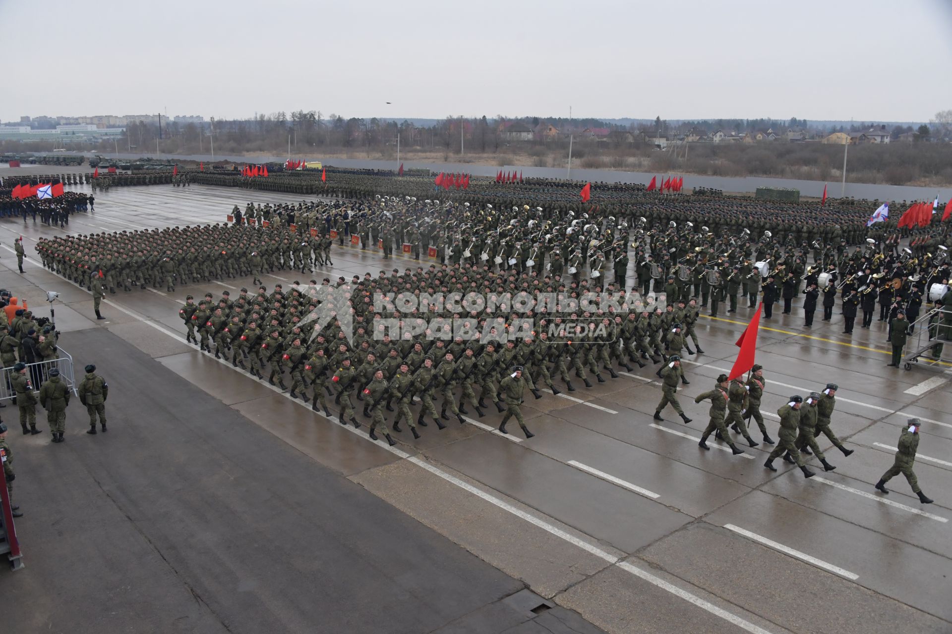 Московская область. Во время репетиции парада Победы на  военном полигоне `Алабино`.