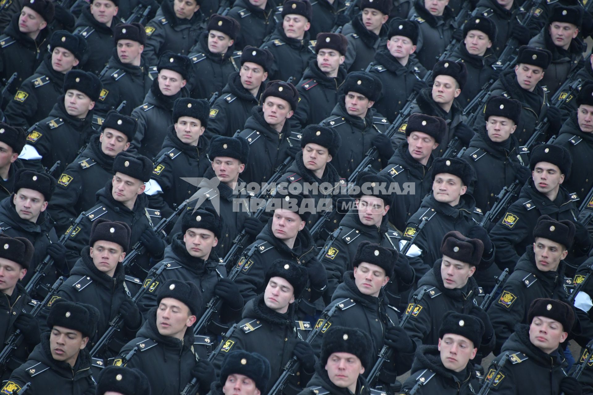 Московская область. Курсанты во время репетиции парада Победы на  военном полигоне `Алабино`.