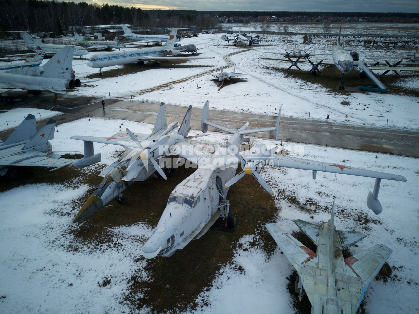 Московская область, Монино.   Экспозиция самолетов в Центральном музее Военно-воздушных сил в Монине.