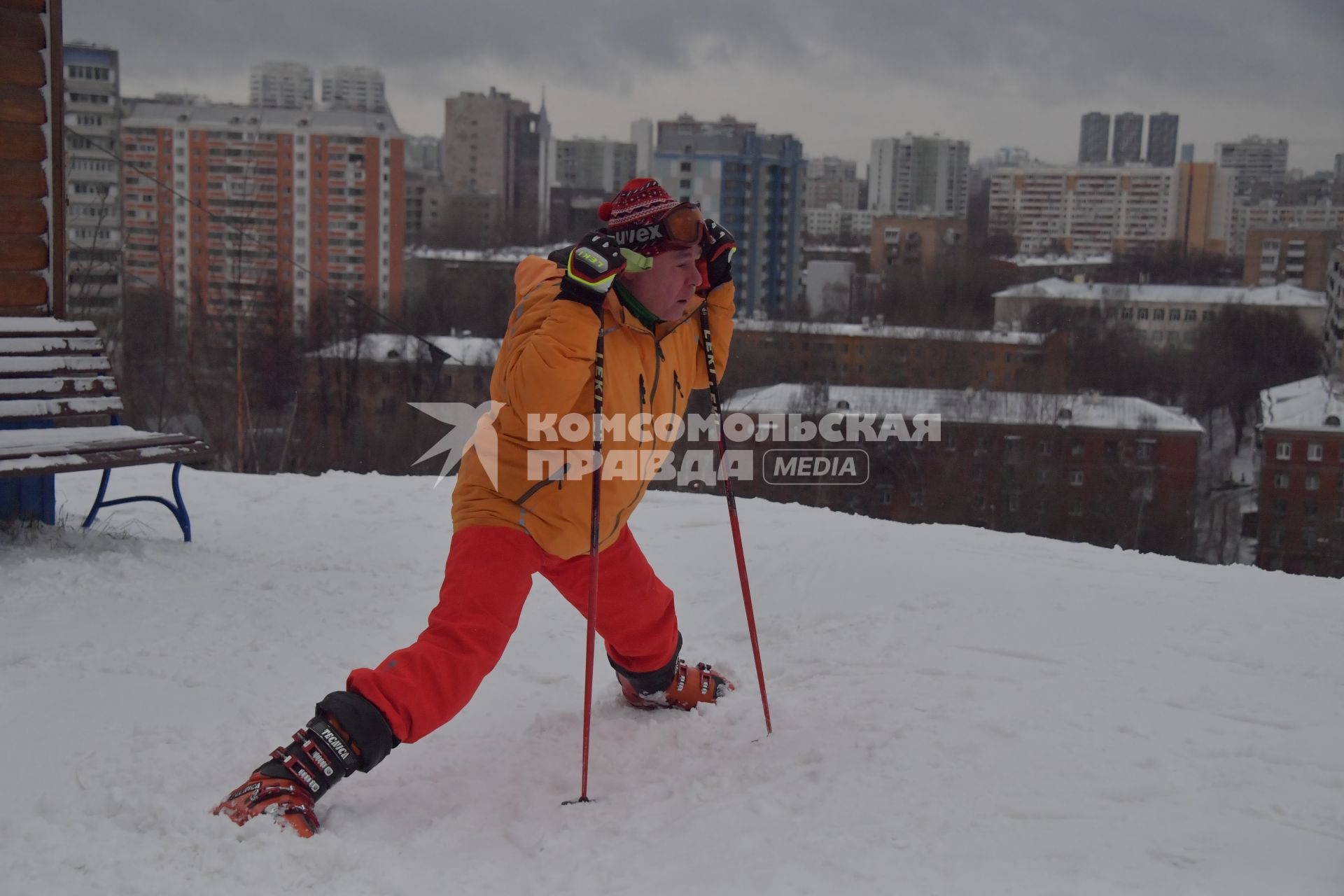 Москва.  В горнолыжном комплексе `Кант`на Нагорной.