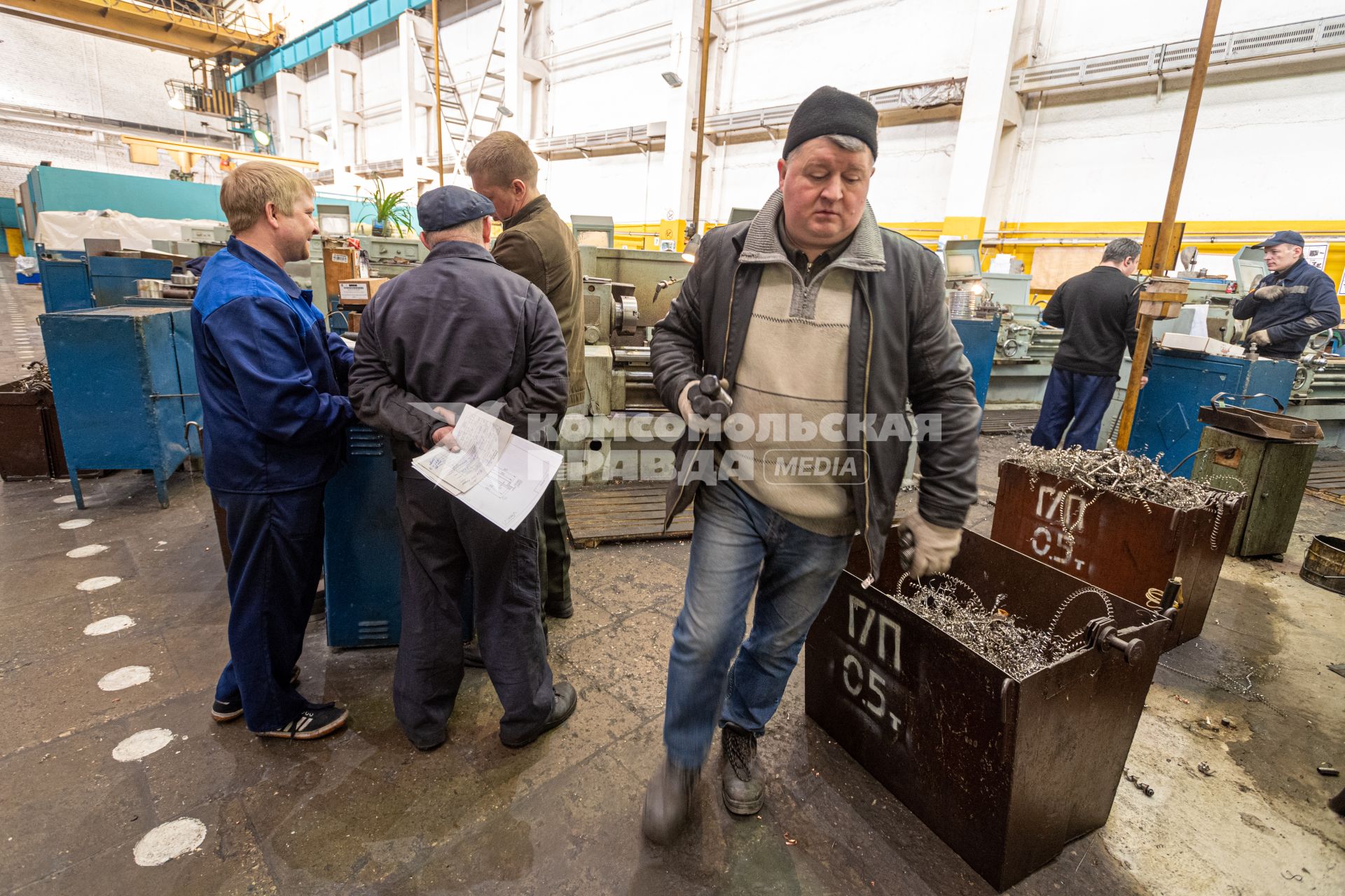 Ржев. В одном из цехов машиностроительного завода  `Электромеханика`.