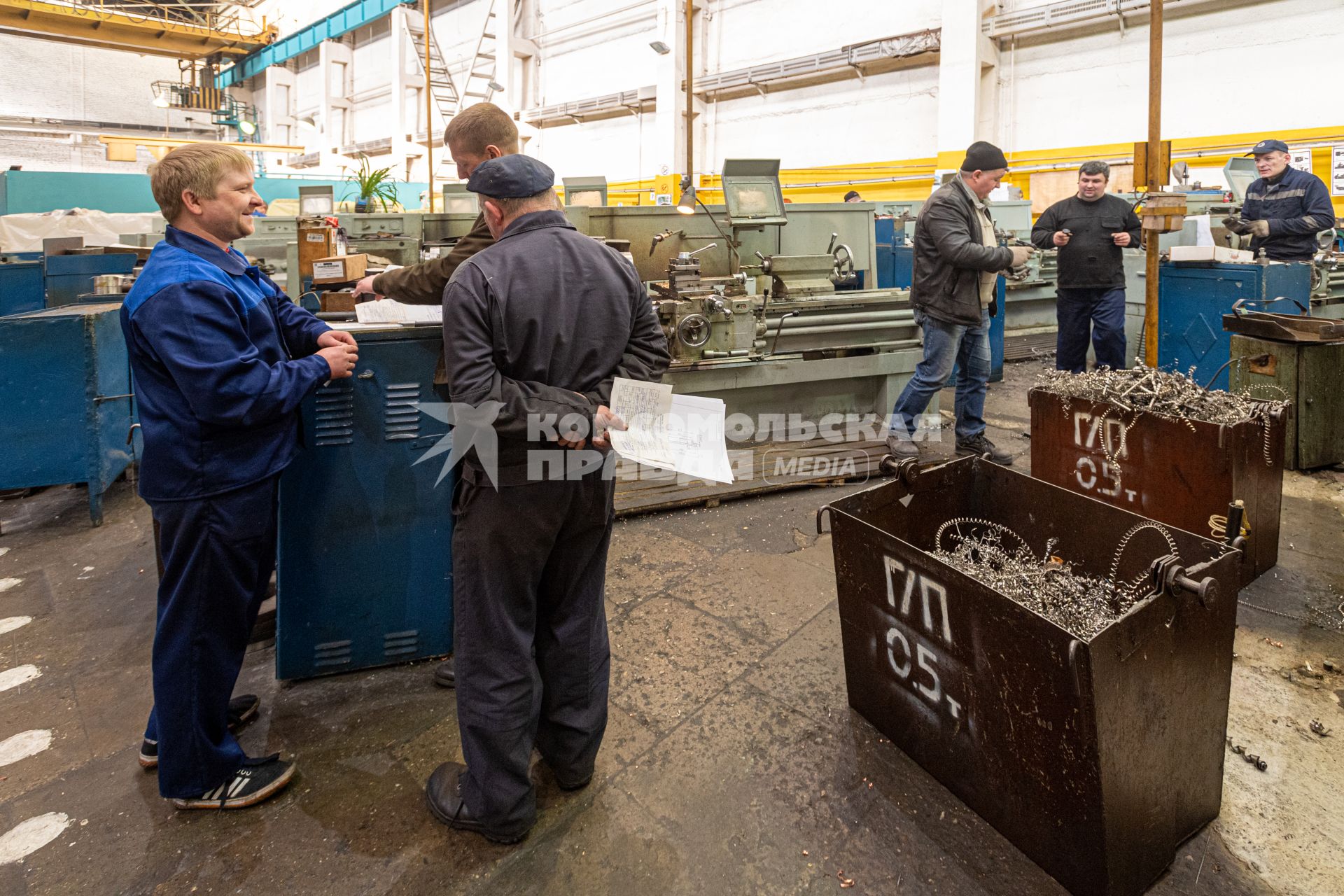 Ржев. В одном из цехов машиностроительного завода  `Электромеханика`.