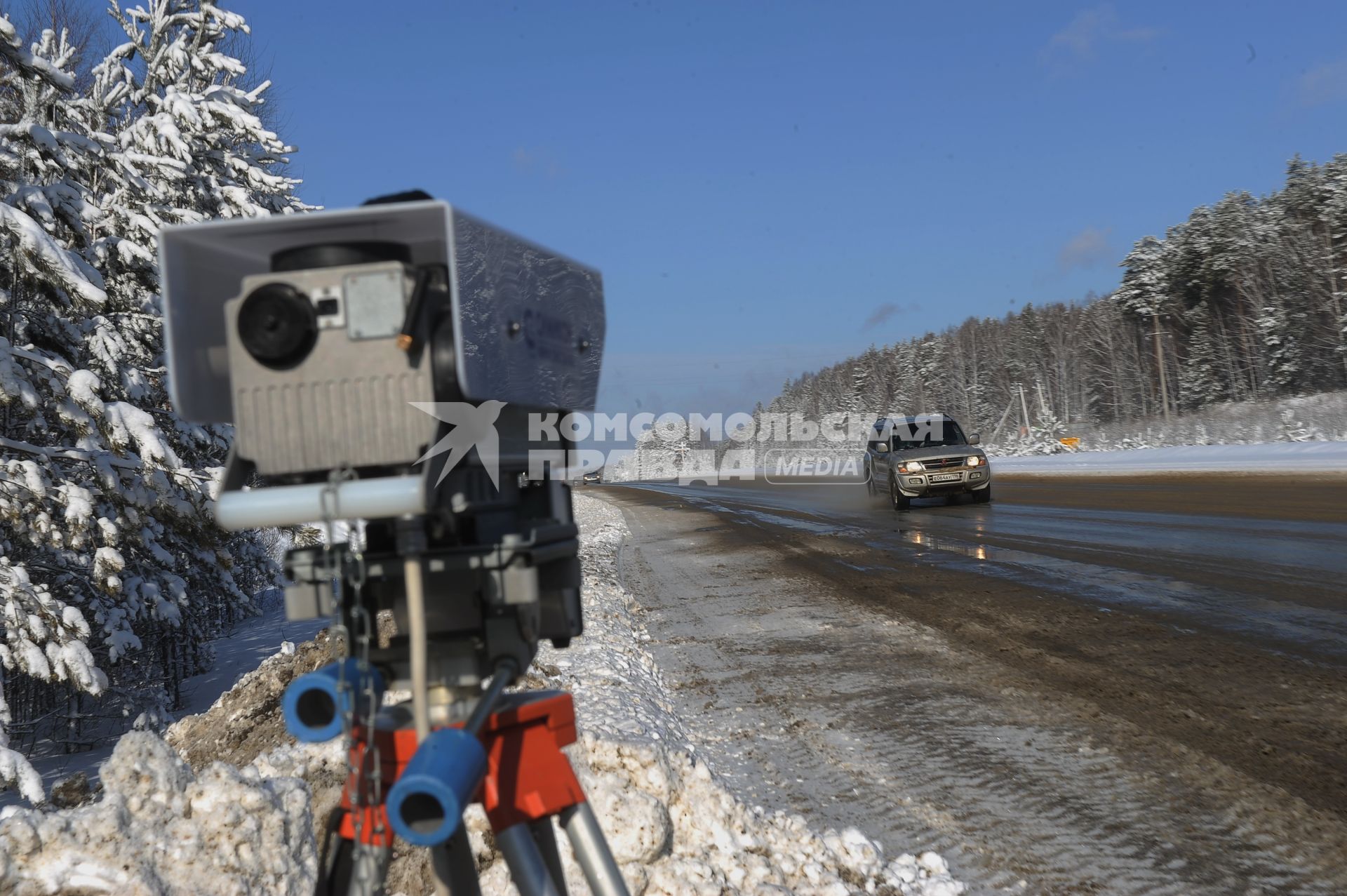 Екатеринбург. Работа мобильных камер автоматической фиксации нарушений ПДД на трассе