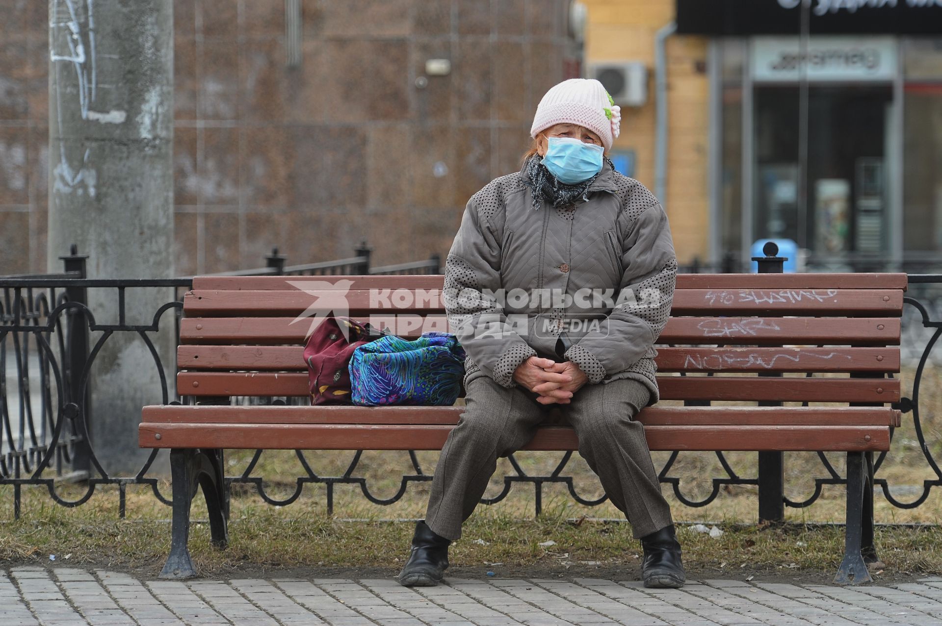 Екатеринбург. Горожане во время нерабочей недели объявленной президентом РФ для снижения темпов распространения коронавируса COVID-19