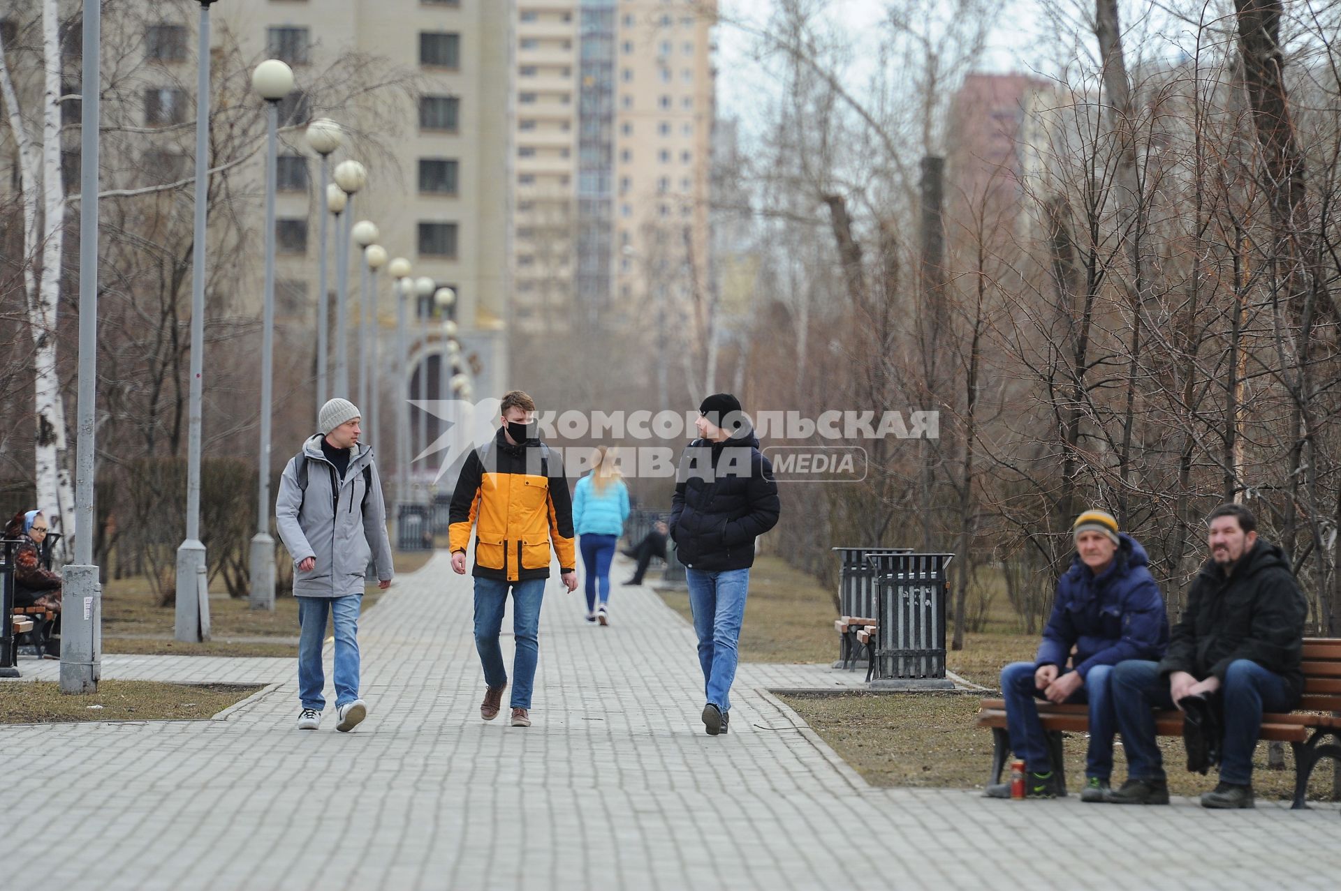 Екатеринбург. Горожане во время нерабочей недели объявленной президентом РФ для снижения темпов распространения коронавируса COVID-19