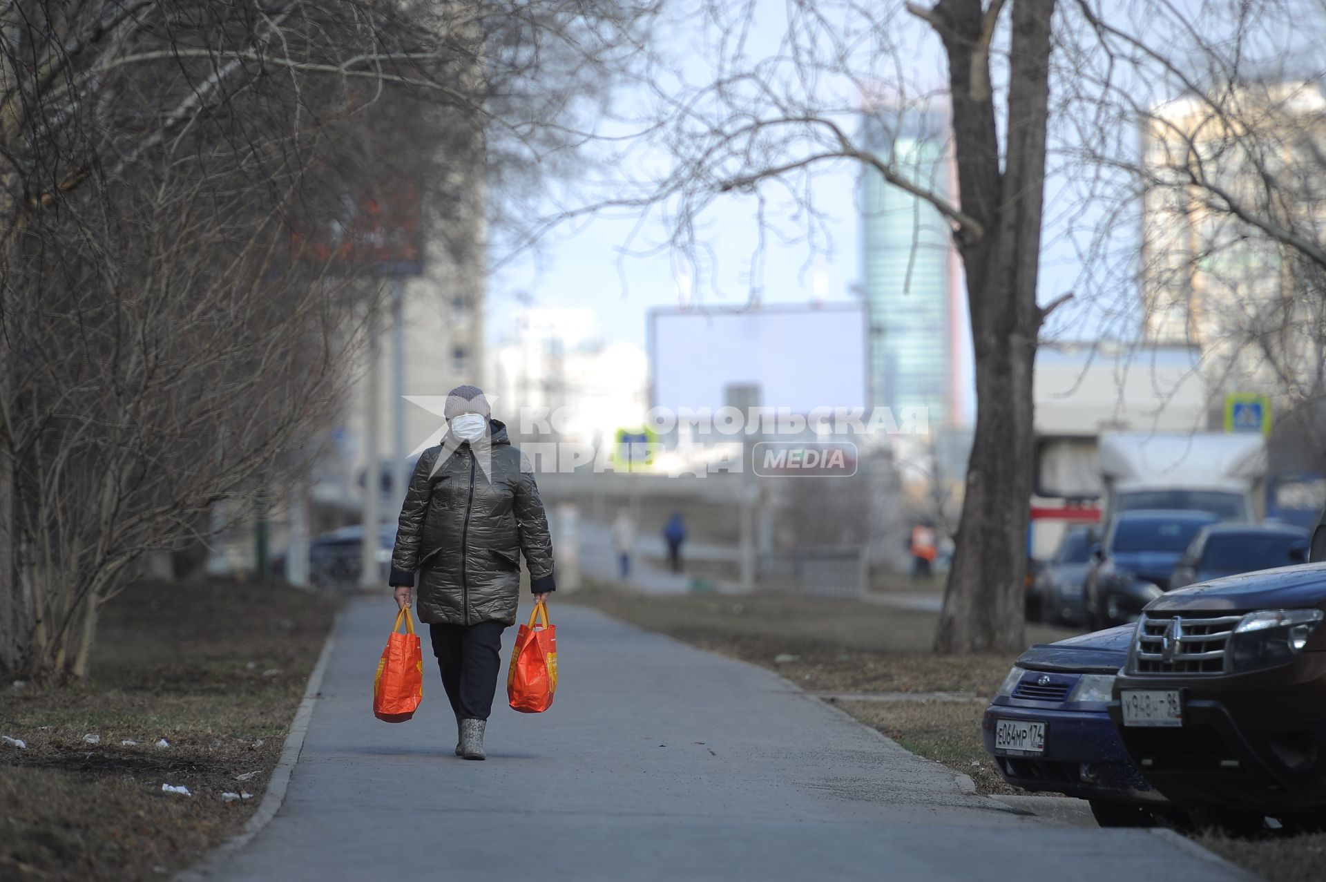 Екатеринбург. Горожане во время нерабочей недели объявленной президентом РФ для снижения темпов распространения коронавируса COVID-19