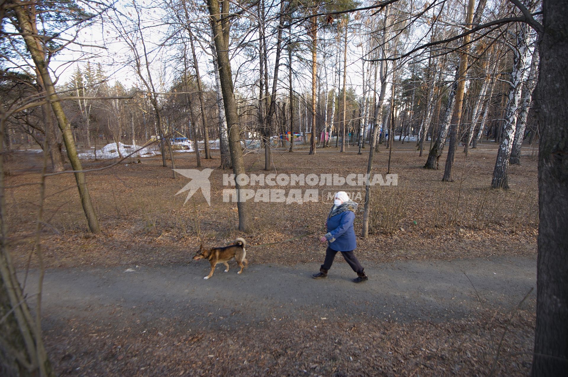 Екатеринбург. Горожане во время нерабочей недели объявленной президентом РФ для снижения темпов распространения коронавируса COVID-19