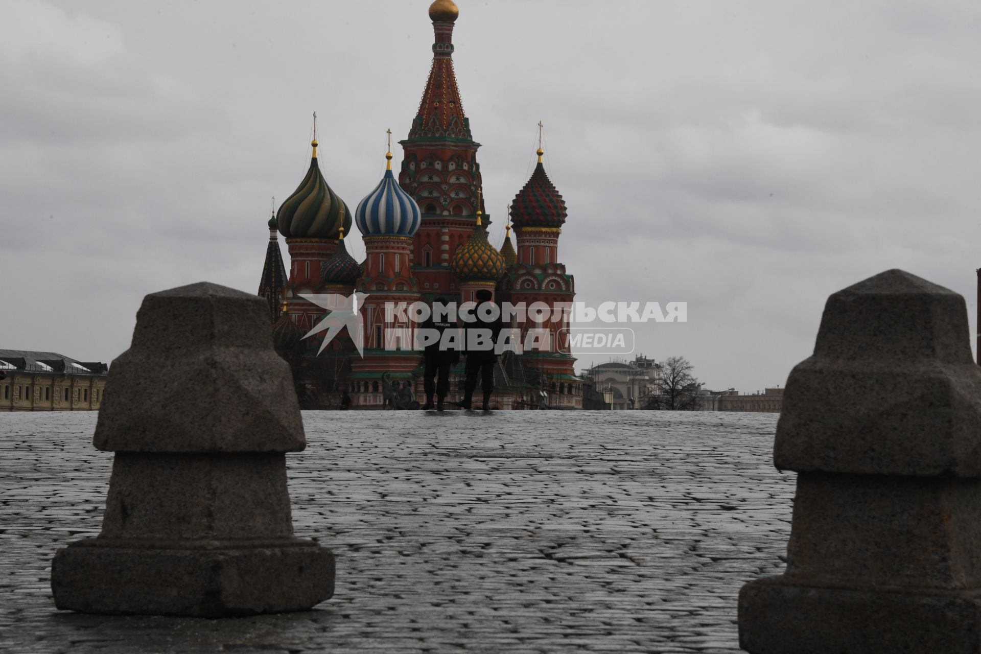 Москва. Опустевшая Красная площадь.