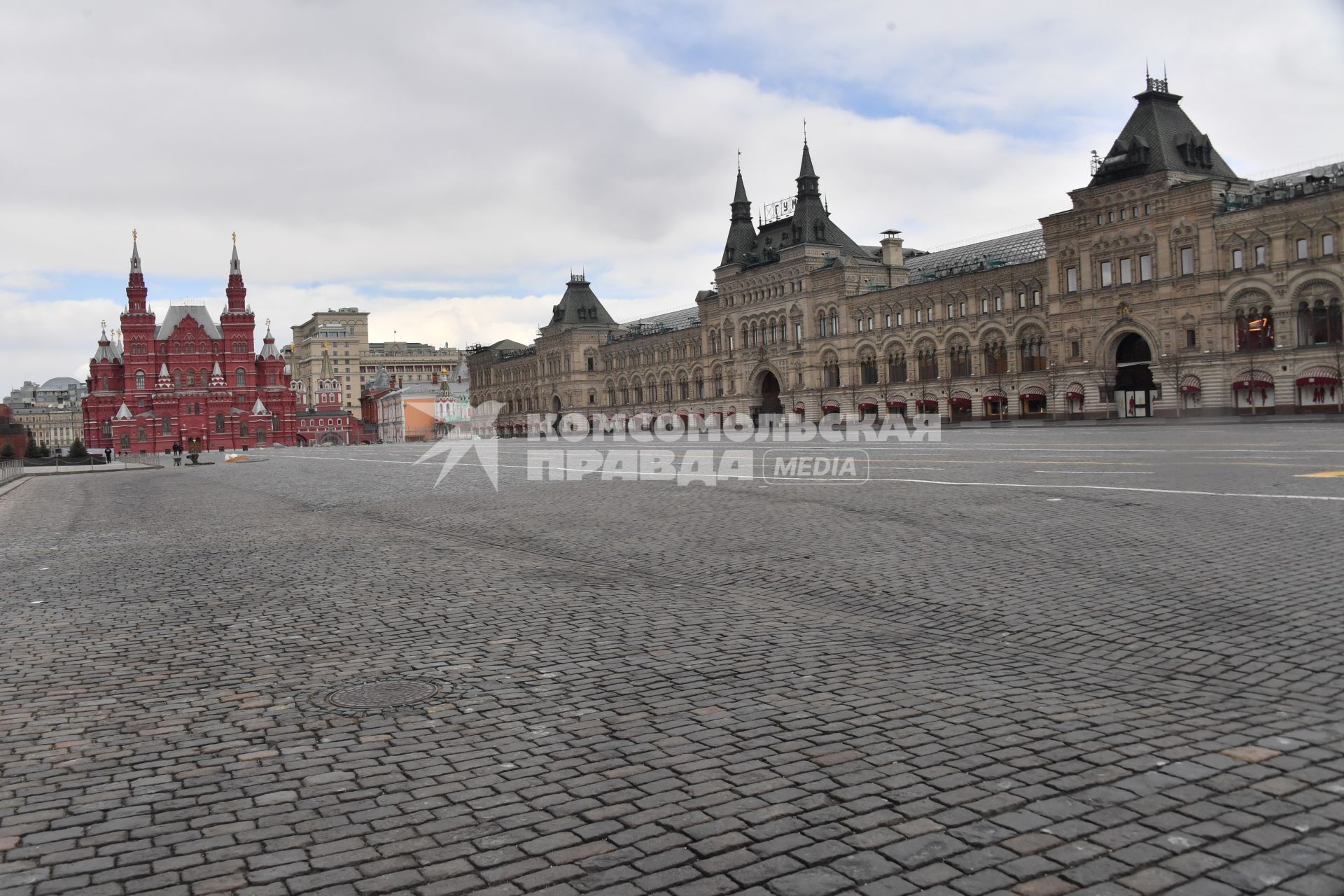 Москва. Пустая Красная площадь.