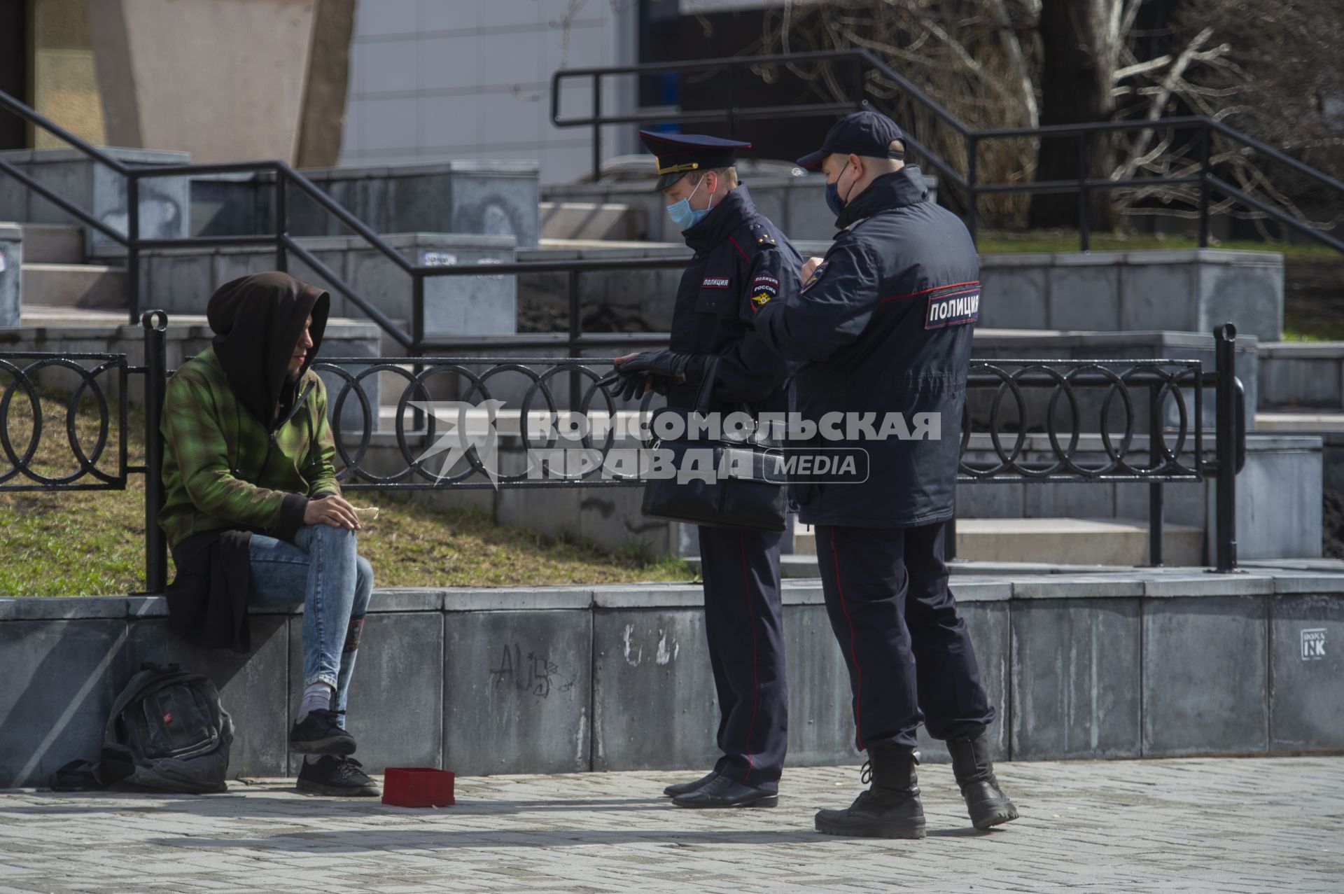 Екатеринбург. Полицейский патруль во время эпидемии коронавирусной инфекции COVID-19