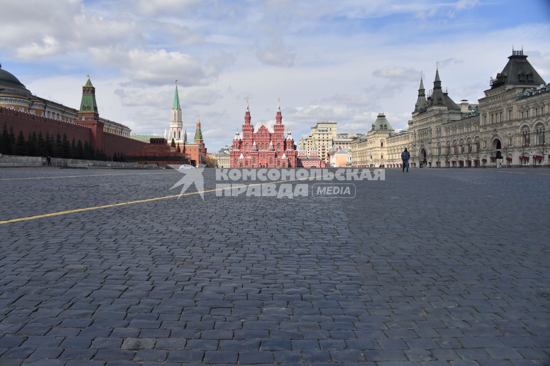 Москва. Вид на пустую Красную площадь.