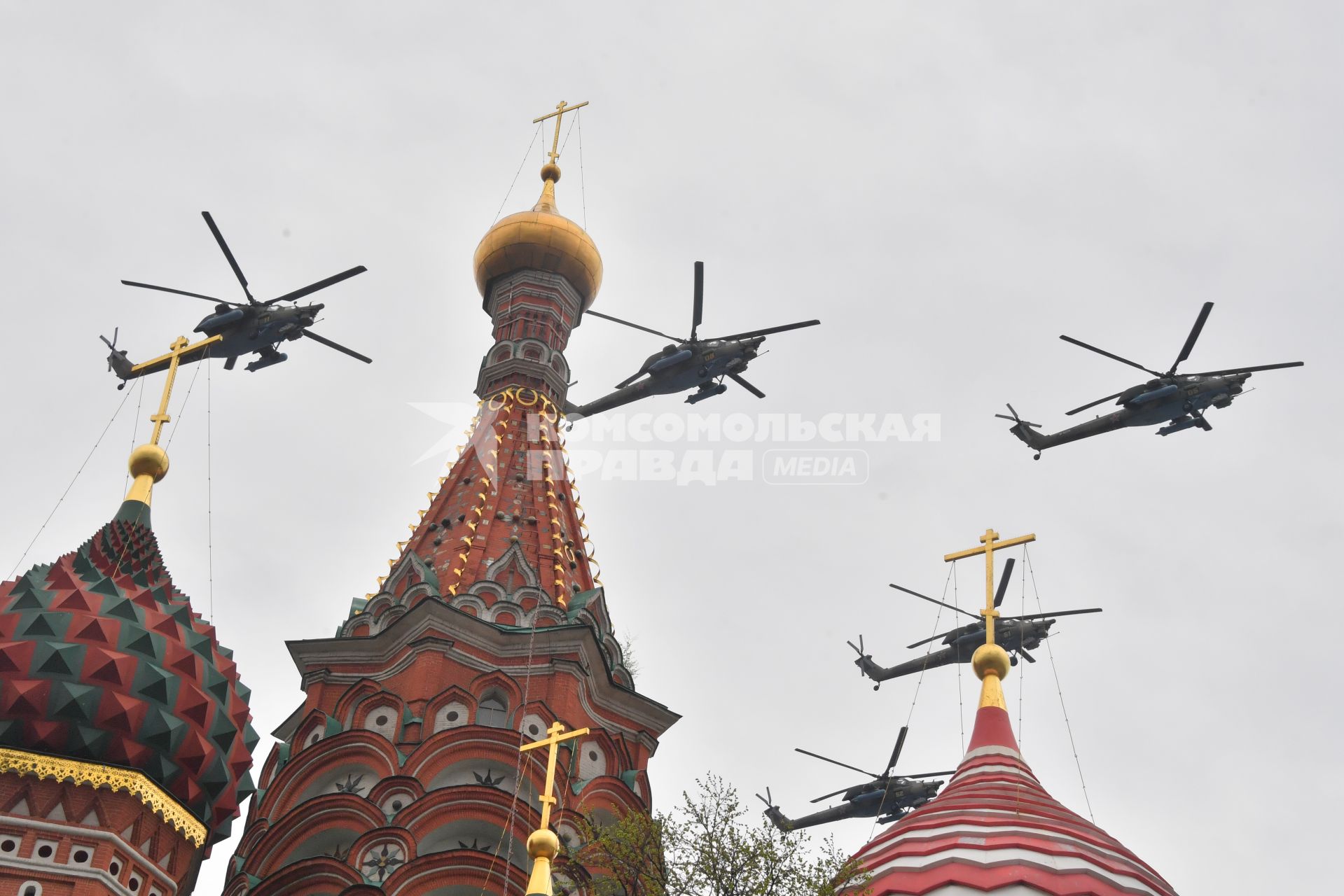 Москва. Во время репетиции воздушного парада Победы.