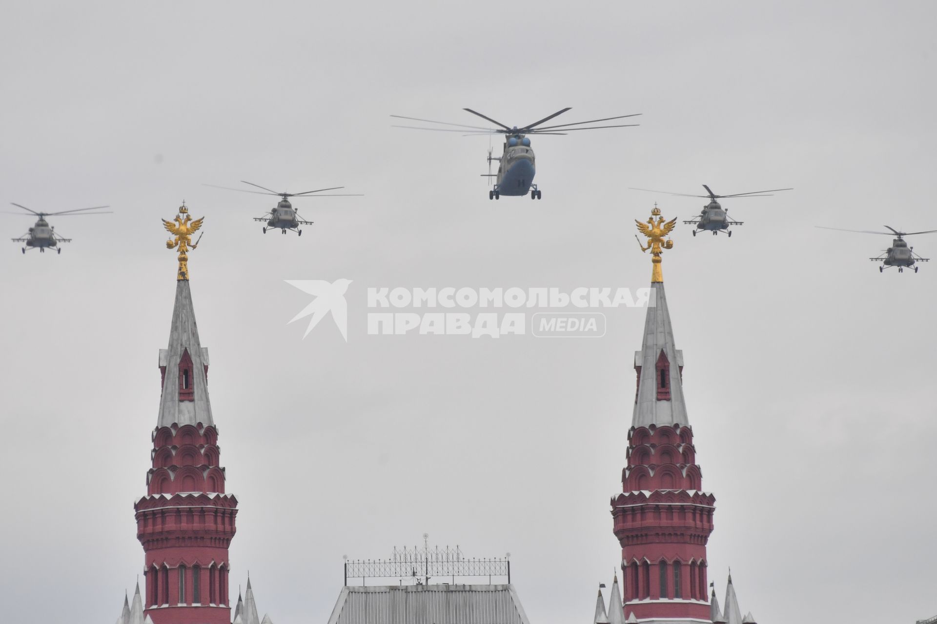 Москва. Во время репетиции воздушного парада Победы.