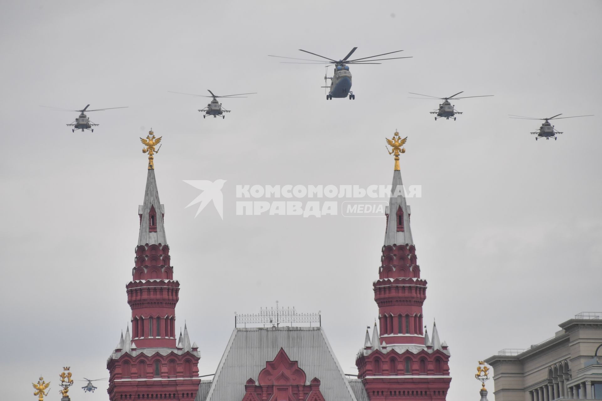 Москва. Во время репетиции воздушного парада Победы.