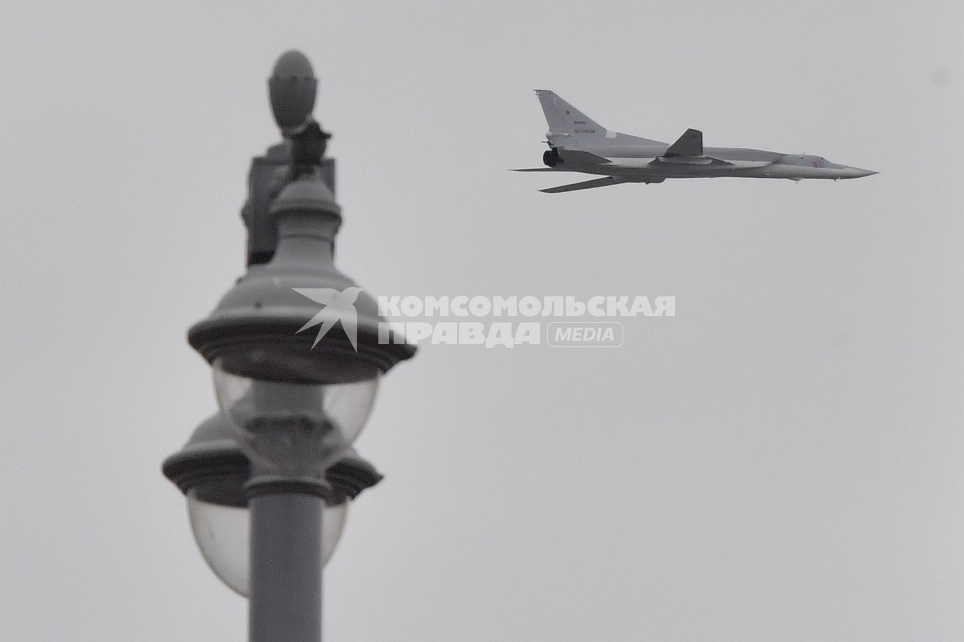 Москва. Во время воздушного парада Победы в Москве.