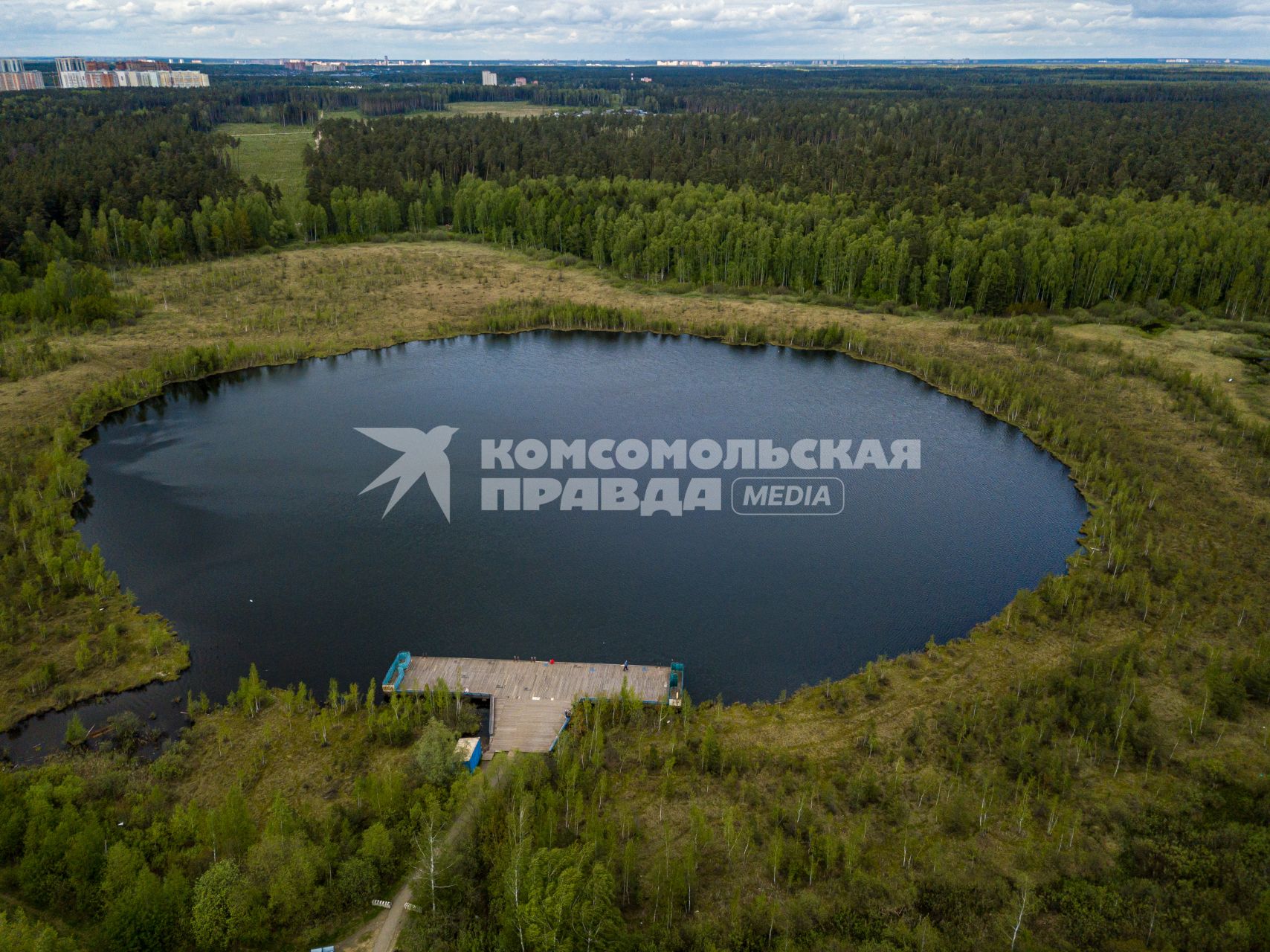 Московская область.  Вид сверху на озеро Бабошкино Балашихинского района.