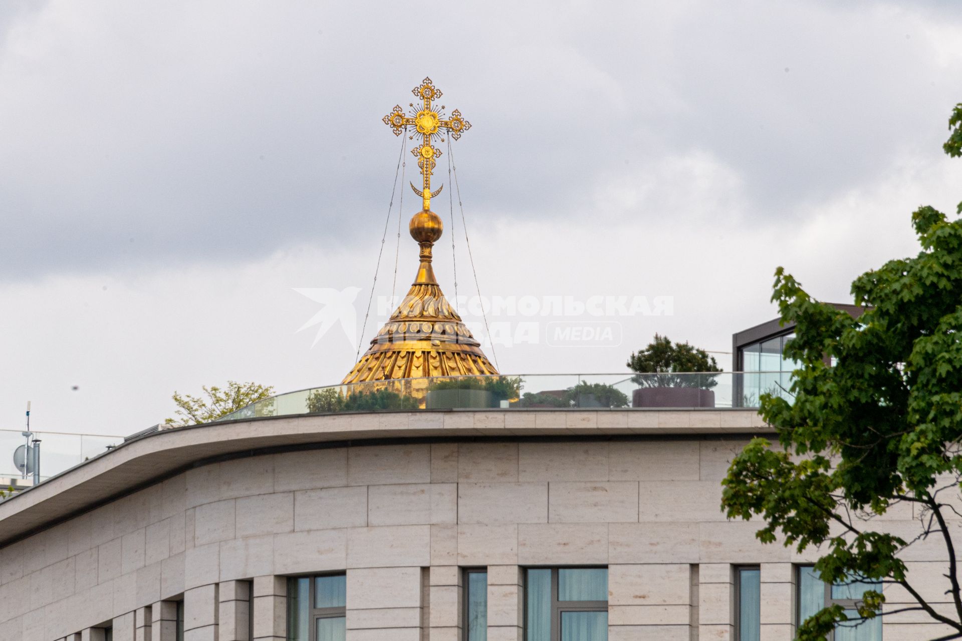 Москва. Купол храма Христа Спасителя.