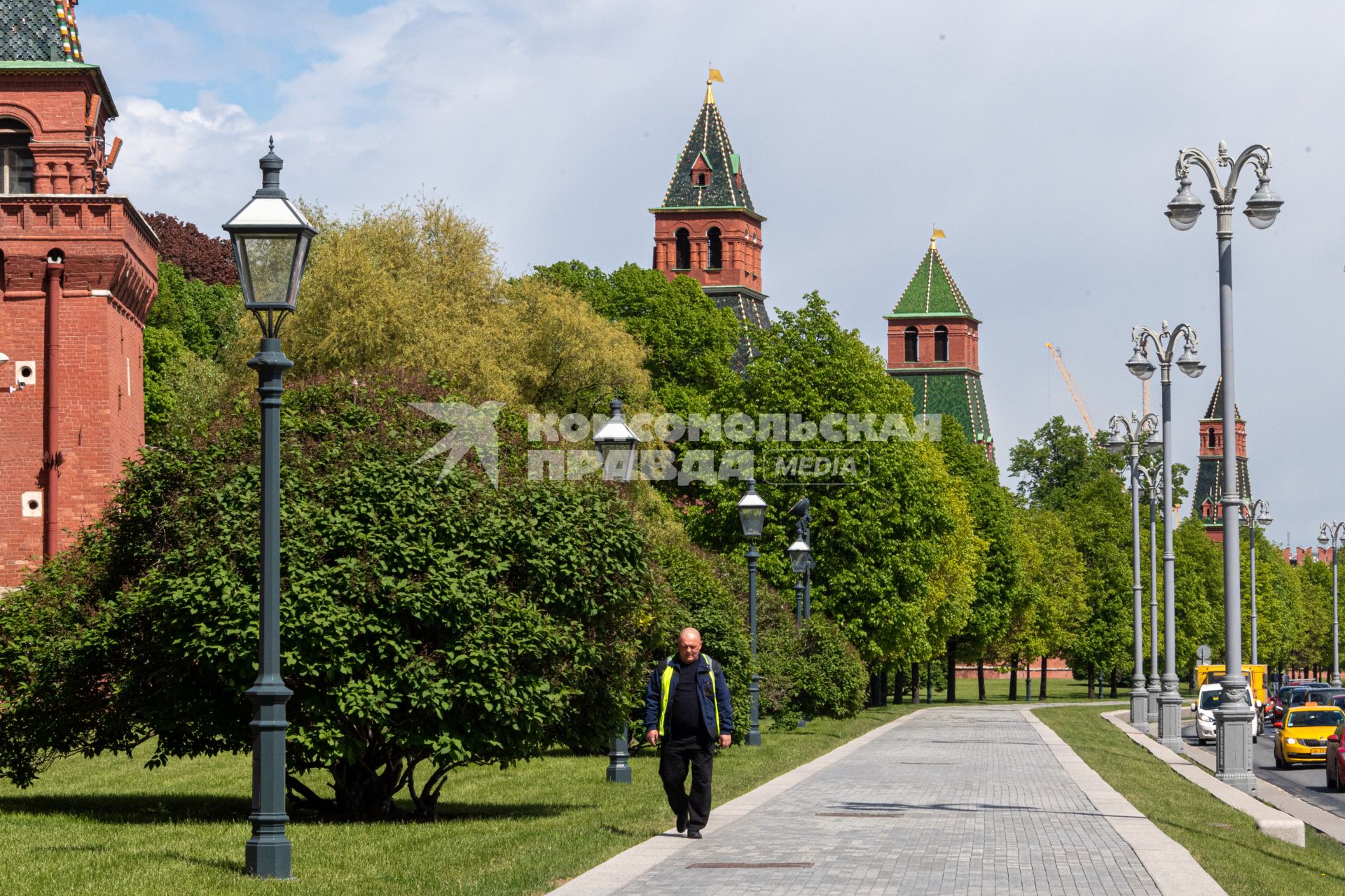 Москва. Вид на Кремлевскую набережную.