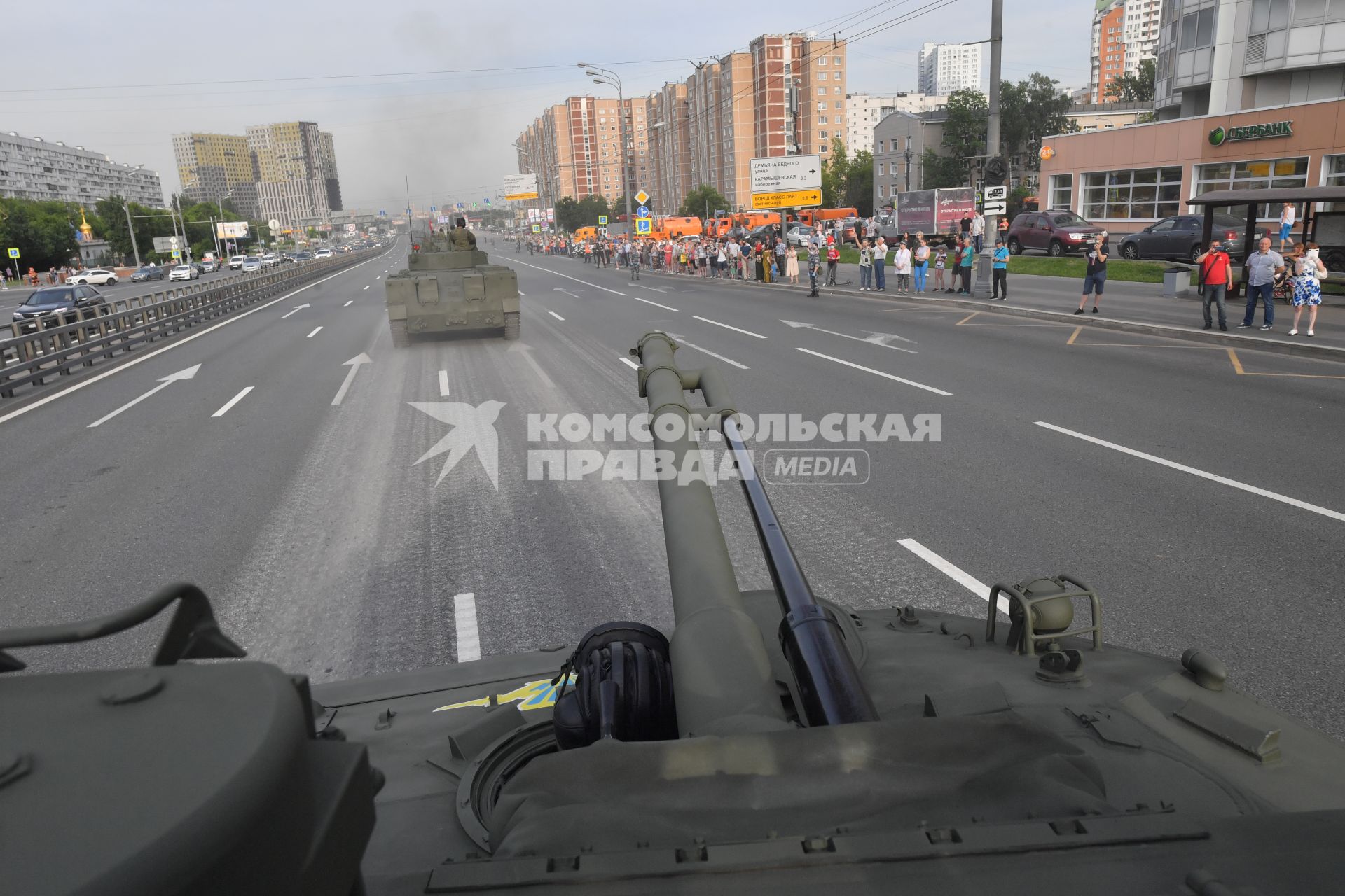 Москва. Боевые машины десанта БМД-4М перед репетицией парада на Красной площади, посвященного 75-й годовщине Победы в Великой Отечественной войне.