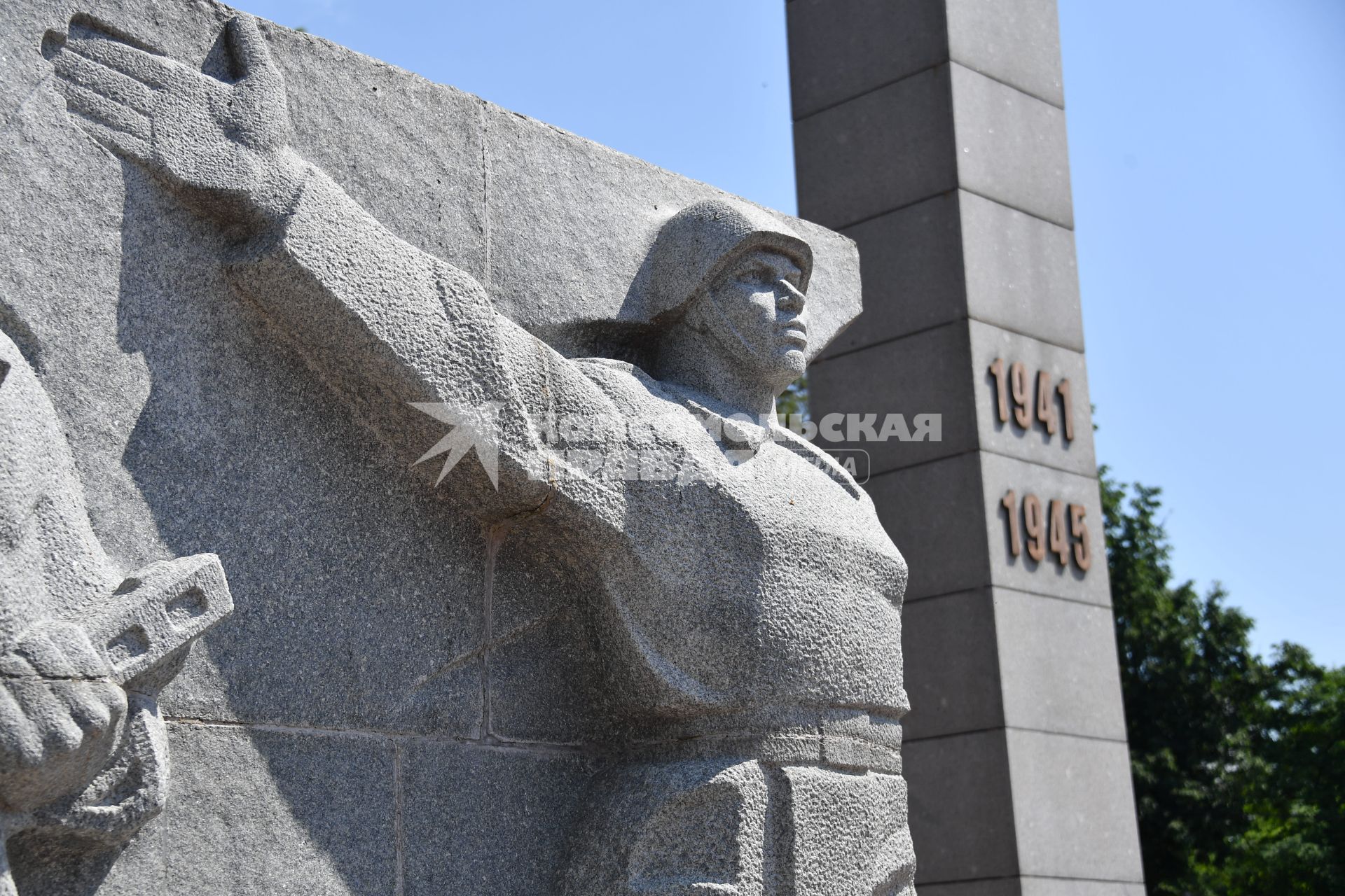 Московская область, Подольск. Архитектурно-скульптурный ансамбль на Площади Воинской Славы.