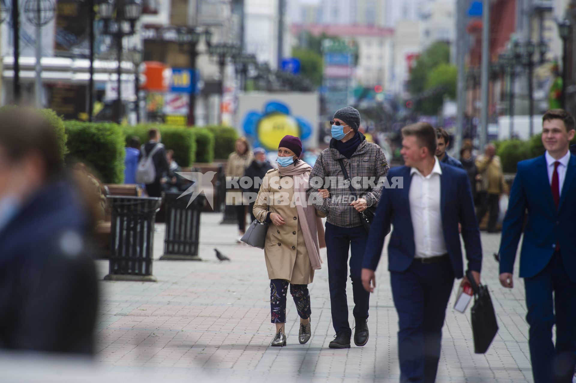 Екатеринбург. Горожане во время особого противоэпидемического режима введеного для нераспространения новой коронавирусной инфекции COVID-19