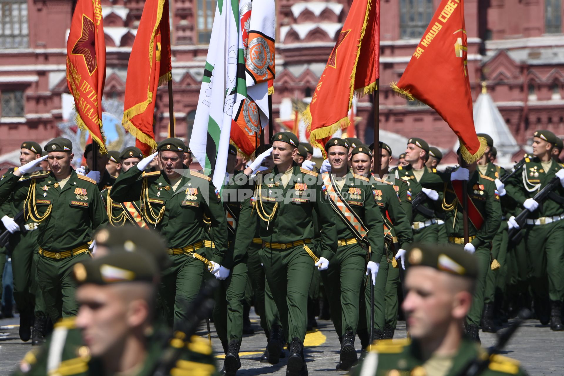 Москва.   Военнослужащие во время военного парада в ознаменование 75-летия Победы в Великой Отечественной войне 1941-1945 годов на Красной площади.