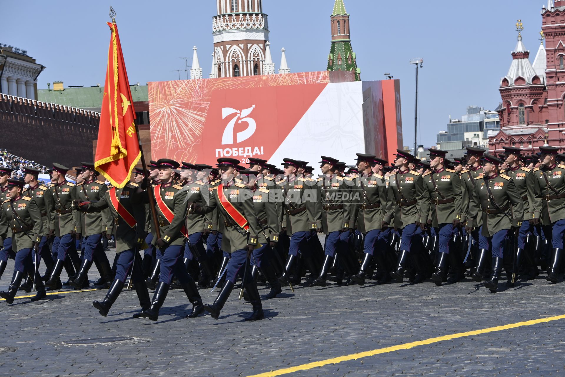 Москва.  Военнослужащие парадных расчетов во время военного парада в ознаменование 75-летия Победы в Великой Отечественной войне 1941-1945 годов на Красной площади.