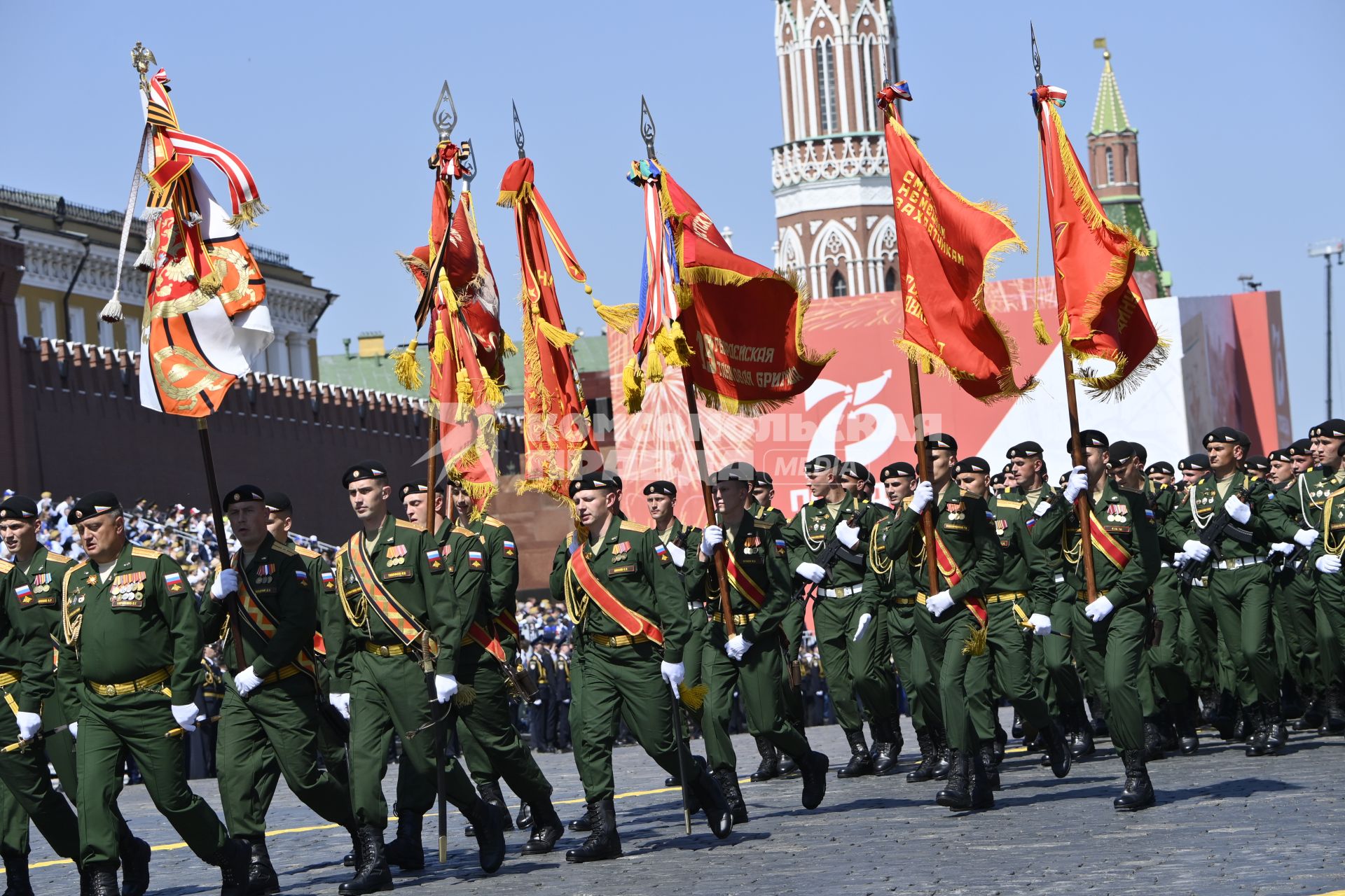 Москва.   Военнослужащие парадных расчетов во время военного парада в ознаменование 75-летия Победы в Великой Отечественной войне 1941-1945 годов на Красной площади.