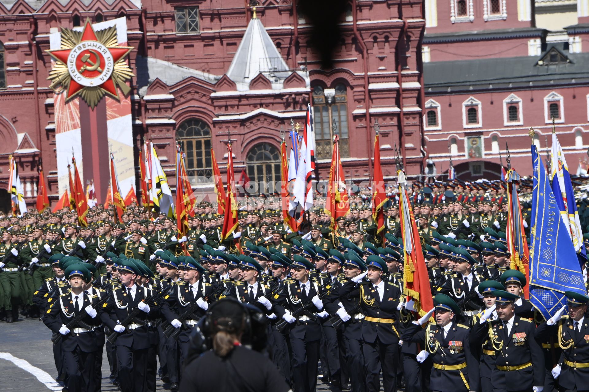 Москва.   Военнослужащие во время военного парада в ознаменование 75-летия Победы в Великой Отечественной войне 1941-1945 годов на Красной площади.