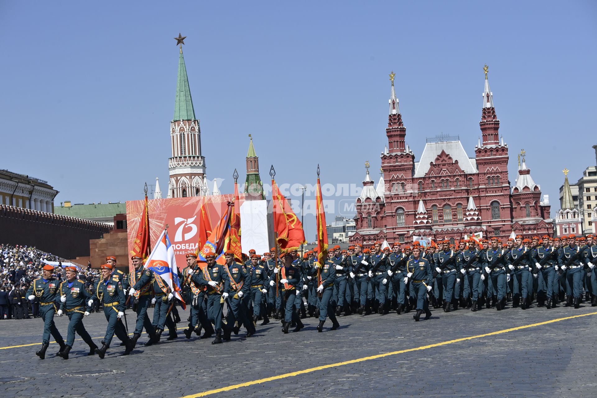 Москва.   Военнослужащие парадных расчетов во время военного парада в ознаменование 75-летия Победы в Великой Отечественной войне 1941-1945 годов на Красной площади.