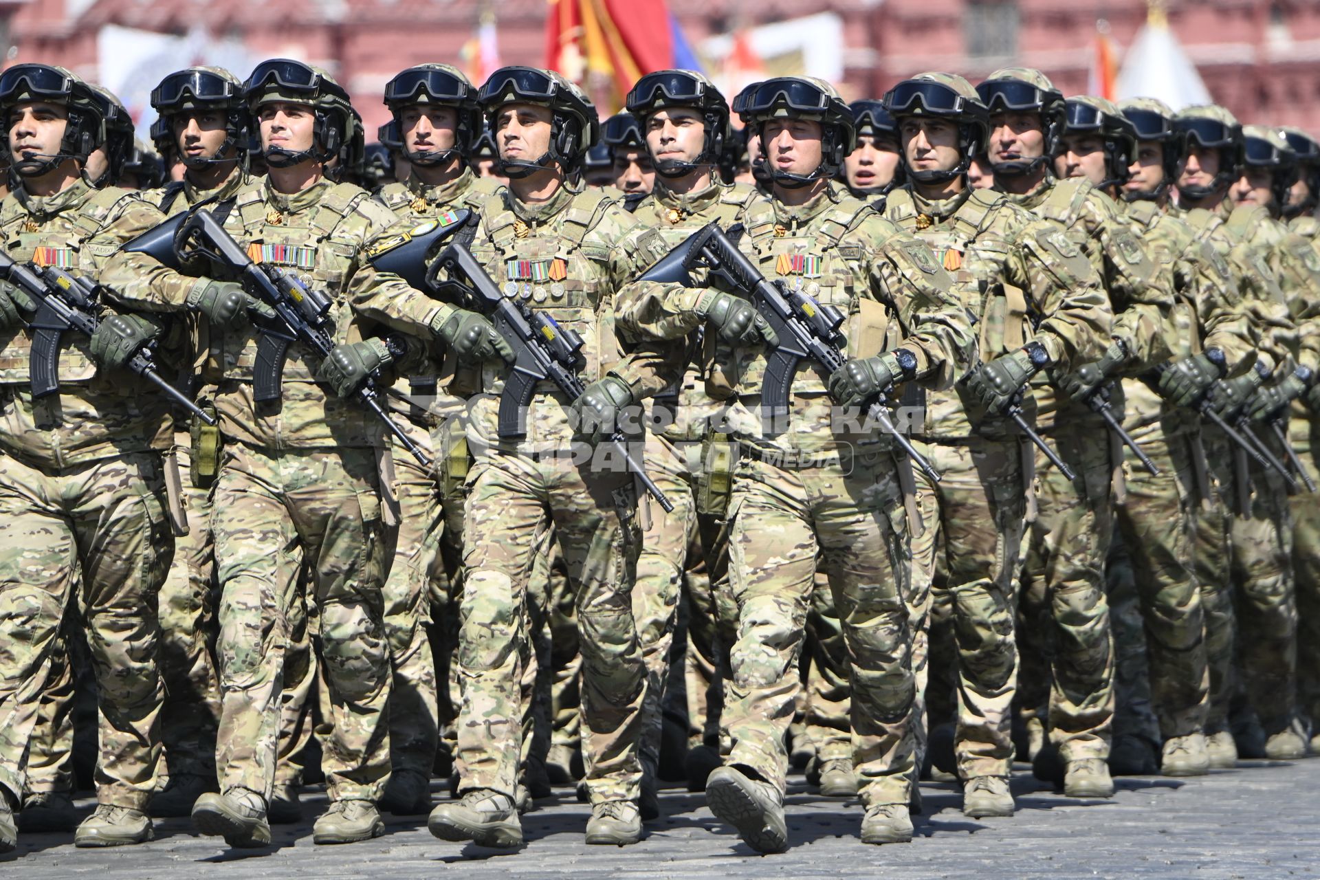 Москва.  Военнослужащие армии Азербайджана  во время военного парада в ознаменование 75-летия Победы в Великой Отечественной войне 1941-1945 годов на Красной площади.