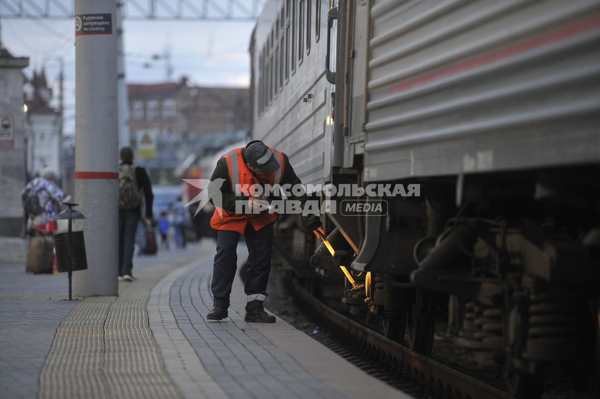 Екатеринбург. Железнодорожный вокзал. Запуск первого поезда \'Таврия\' в Крым по маршруту Екатеринбург – Симферополь. Летом 2020 года поезда \'Таврия\' будут курсировать из Екатеринбурга двумя разными маршрутами: через Челябинск, Уфу, Самару, Волгоград и через Казань, Саранск, Пензу